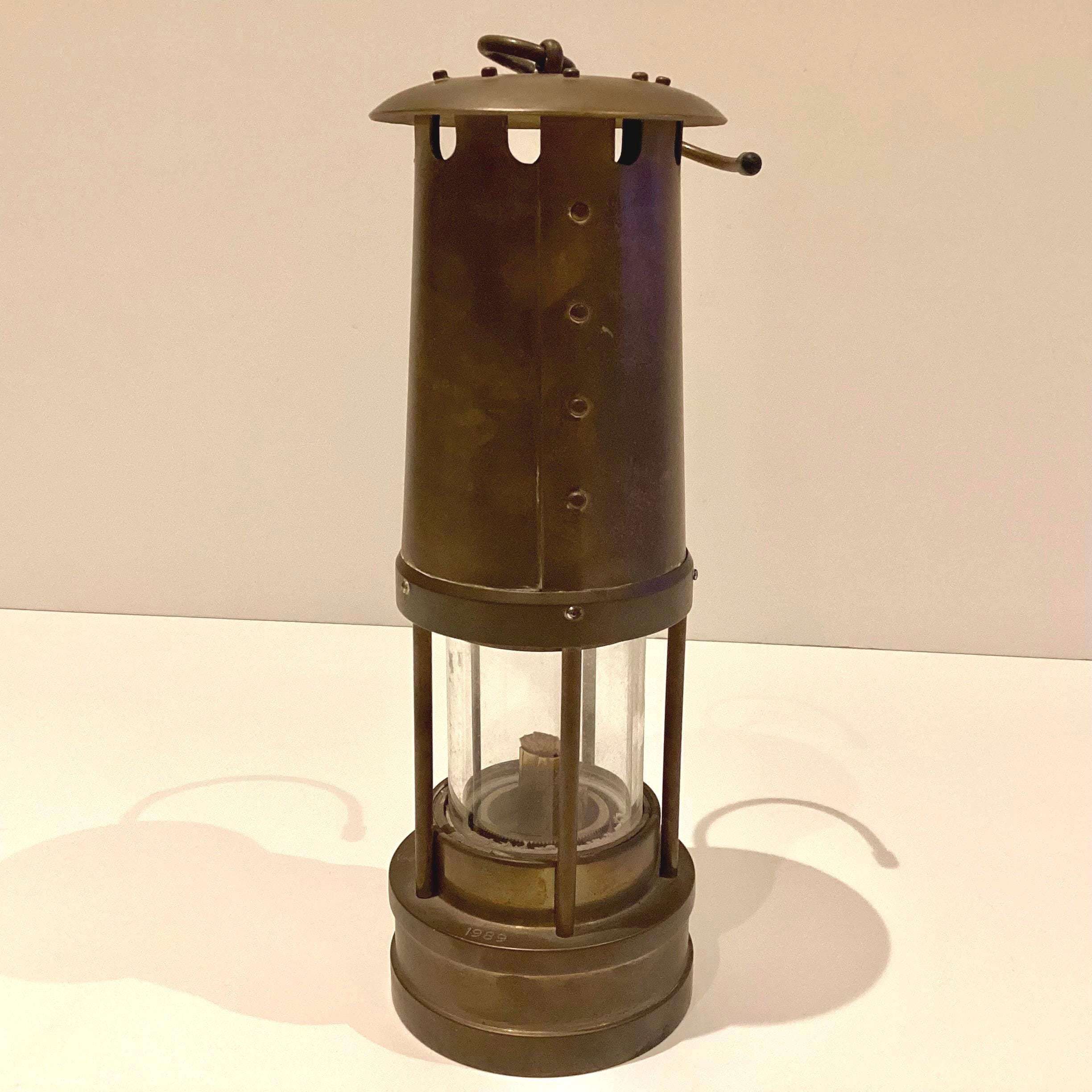 Vintage Miner's Safety Lamp – Cambrian No. 207817 – E. Thomas & Williams – Wales – 1980s — photo 7 of 7
