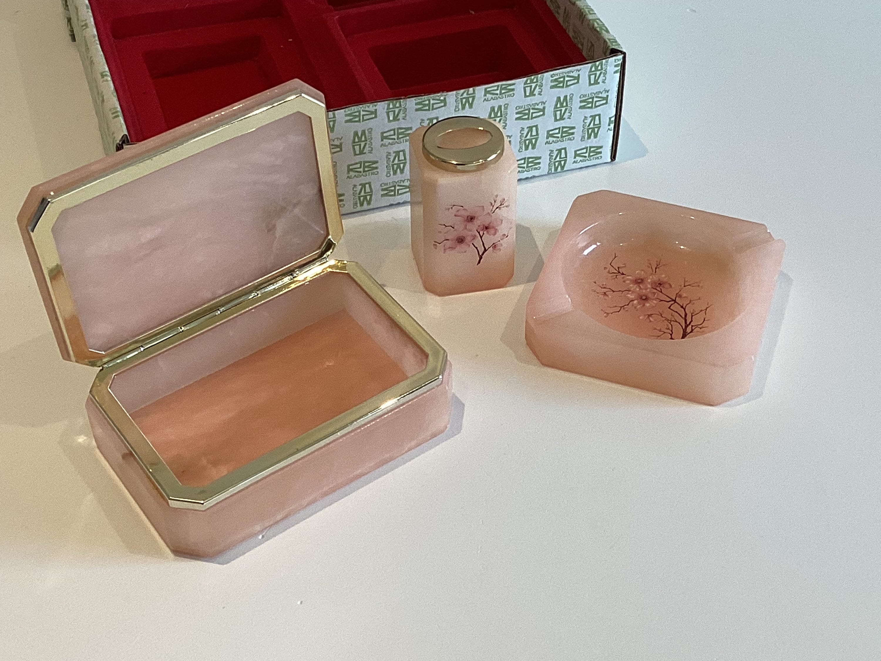 Vintage Smoking Set | 1970s Italian Onyx, RB Alabastro Hand Painted Box Ashtray Holder — photo 4 of 9