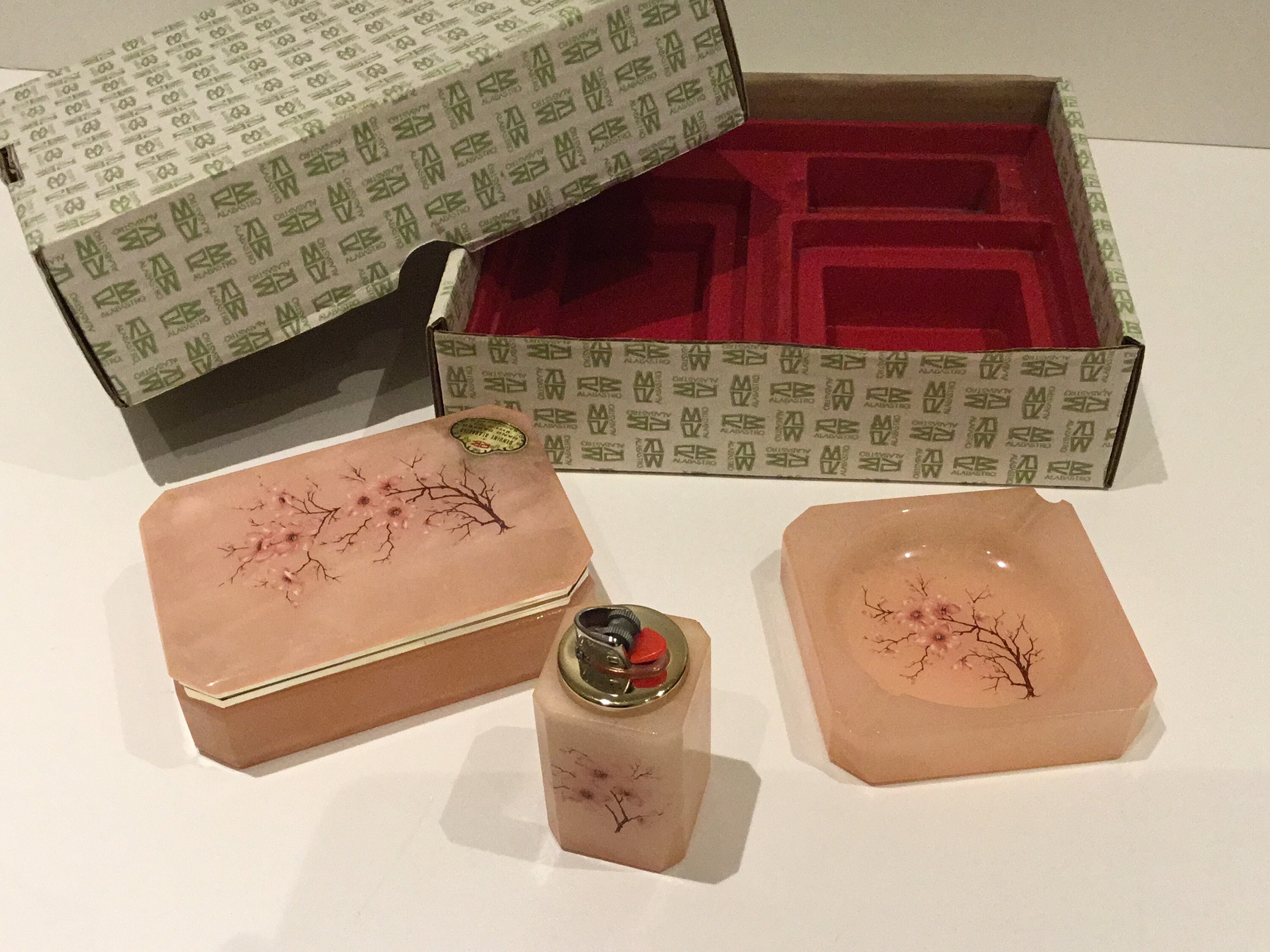 Vintage Smoking Set | 1970s Italian Onyx, RB Alabastro Hand Painted Box Ashtray Holder — photo 5 of 9