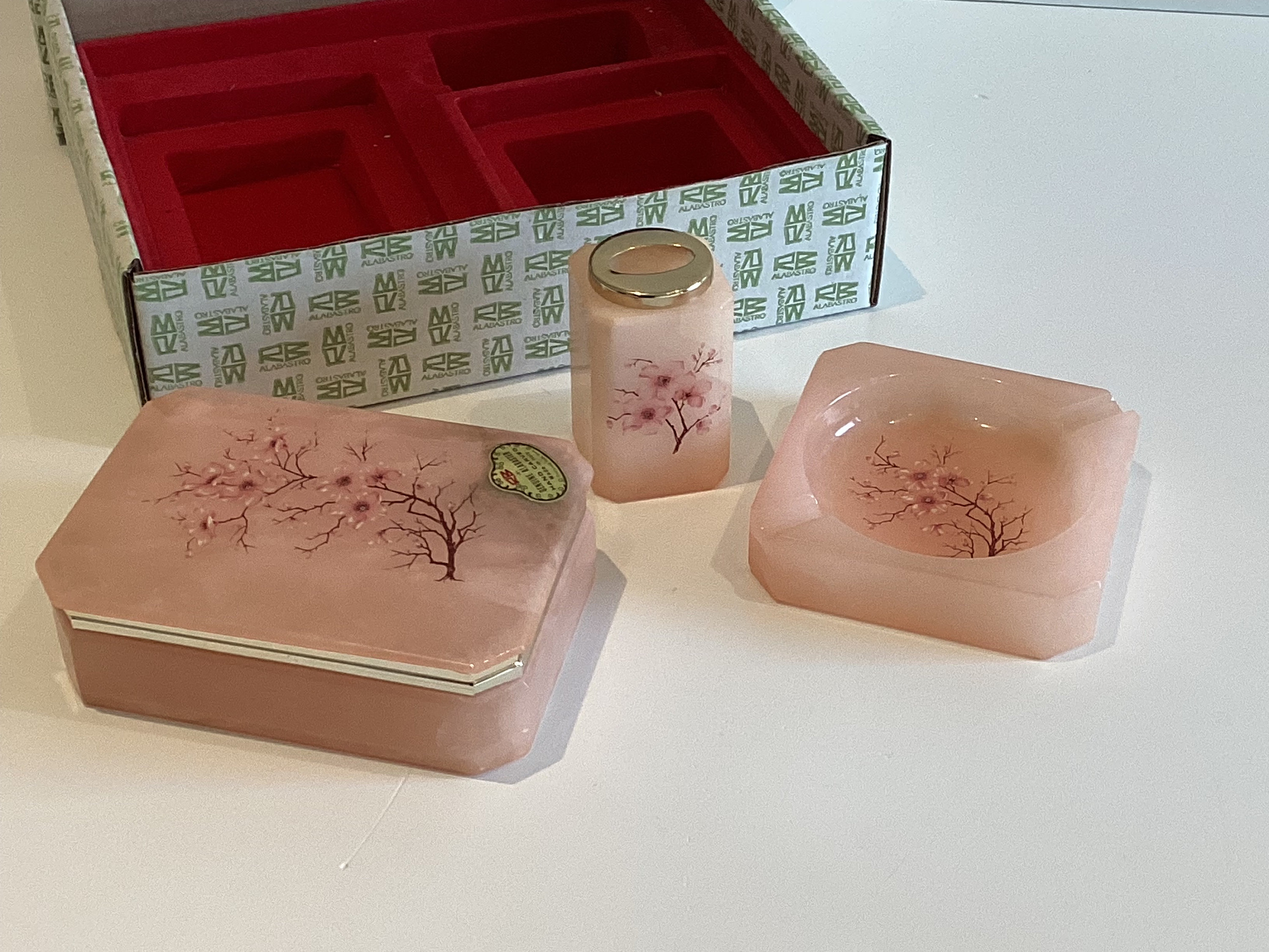 Vintage Smoking Set | 1970s Italian Onyx, RB Alabastro Hand Painted Box Ashtray Holder — photo 7 of 9