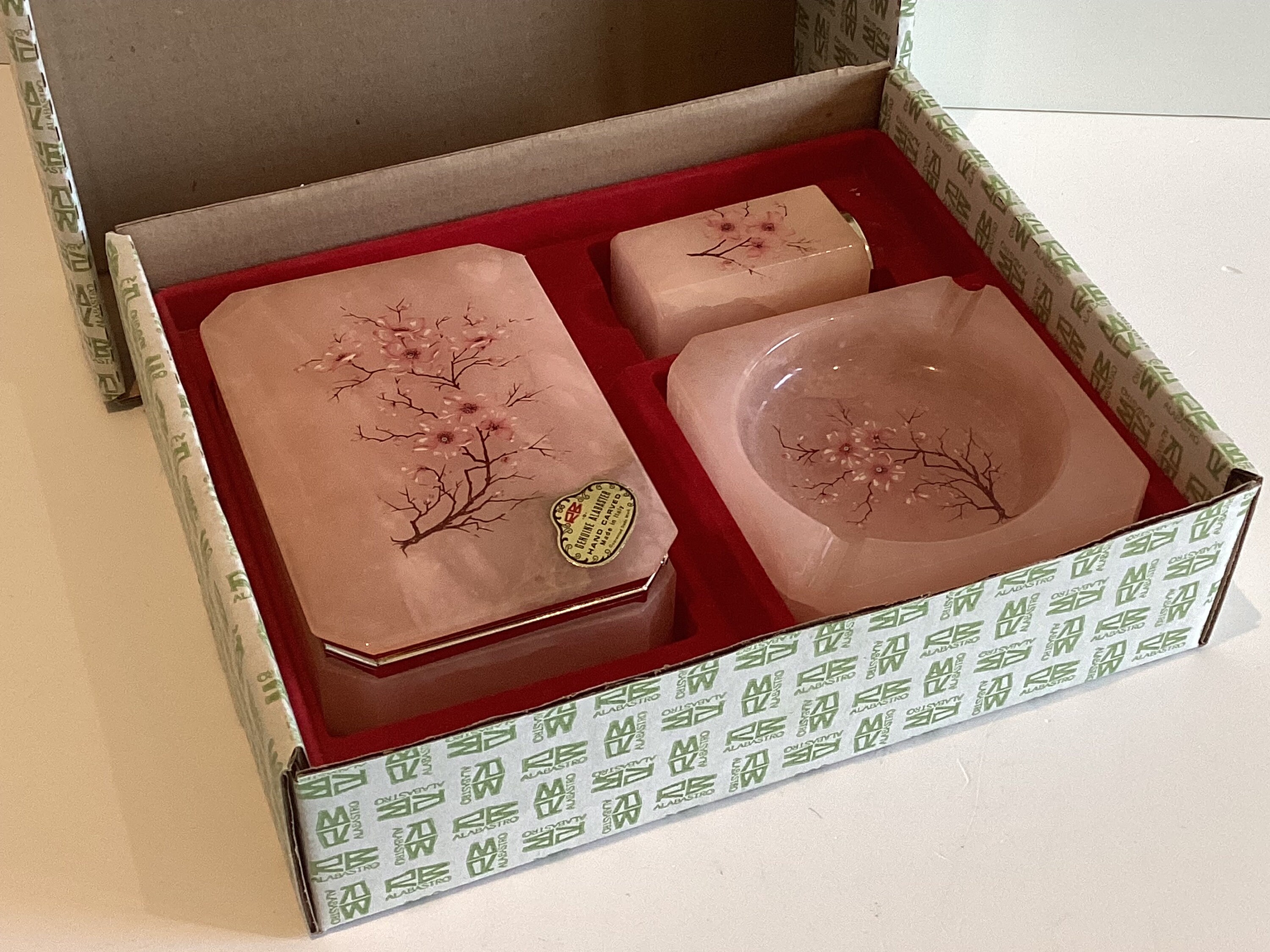 Vintage Smoking Set | 1970s Italian Onyx, RB Alabastro Hand Painted Box Ashtray Holder — photo 8 of 9