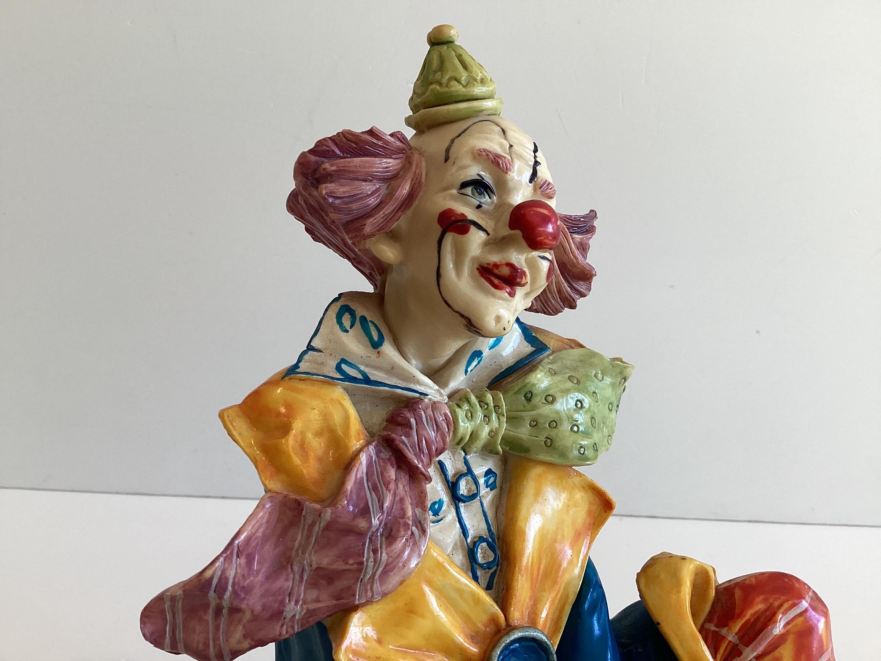 Vintage Clown Figurine | 1980s Italian Resin Sculpture D5073, Signed Fiat Car Statue — photo 6 of 11