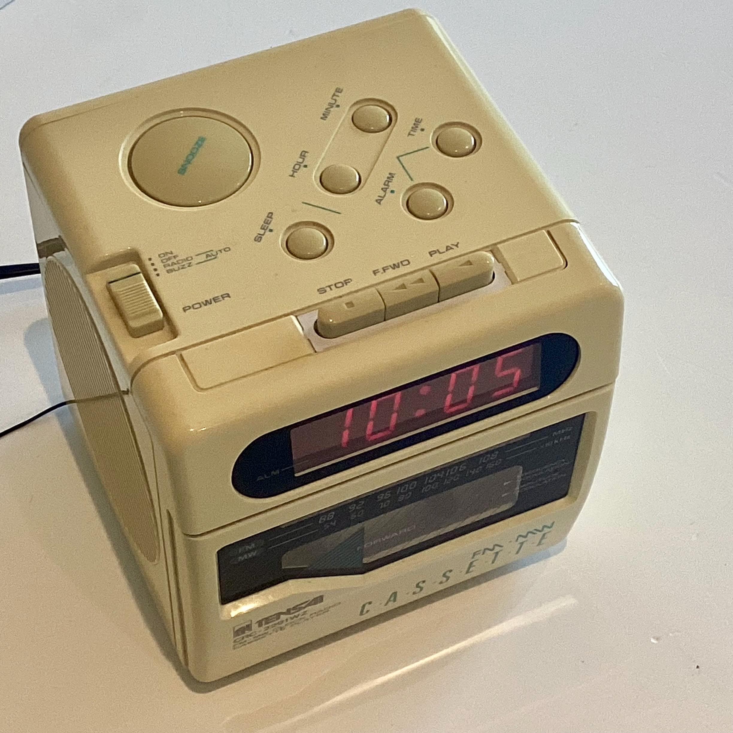 Vintage Radio Cube Clock | Tensai 1980s Cassette Player & Alarm, Rare Taiwan Retro Audio — photo 4 of 11
