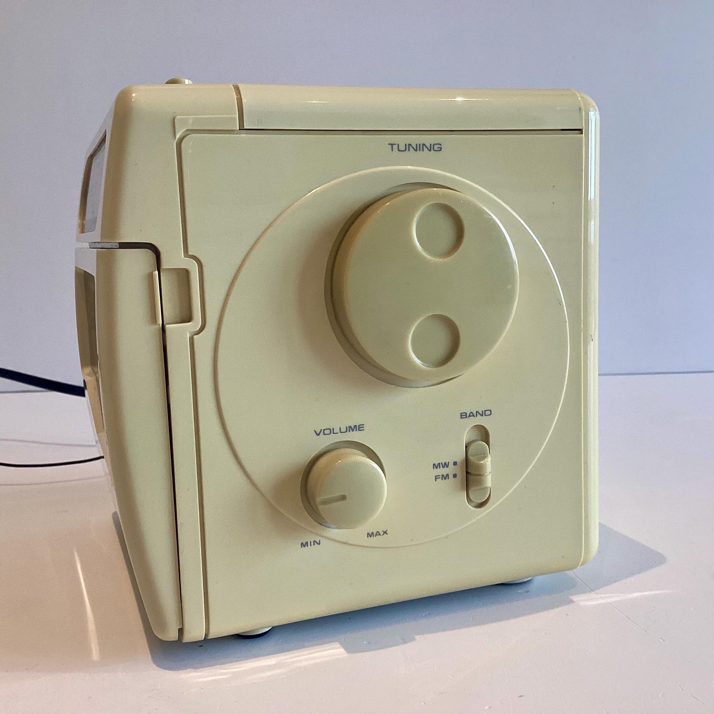 Vintage Radio Cube Clock | Tensai 1980s Cassette Player & Alarm, Rare Taiwan Retro Audio — photo 9 of 11