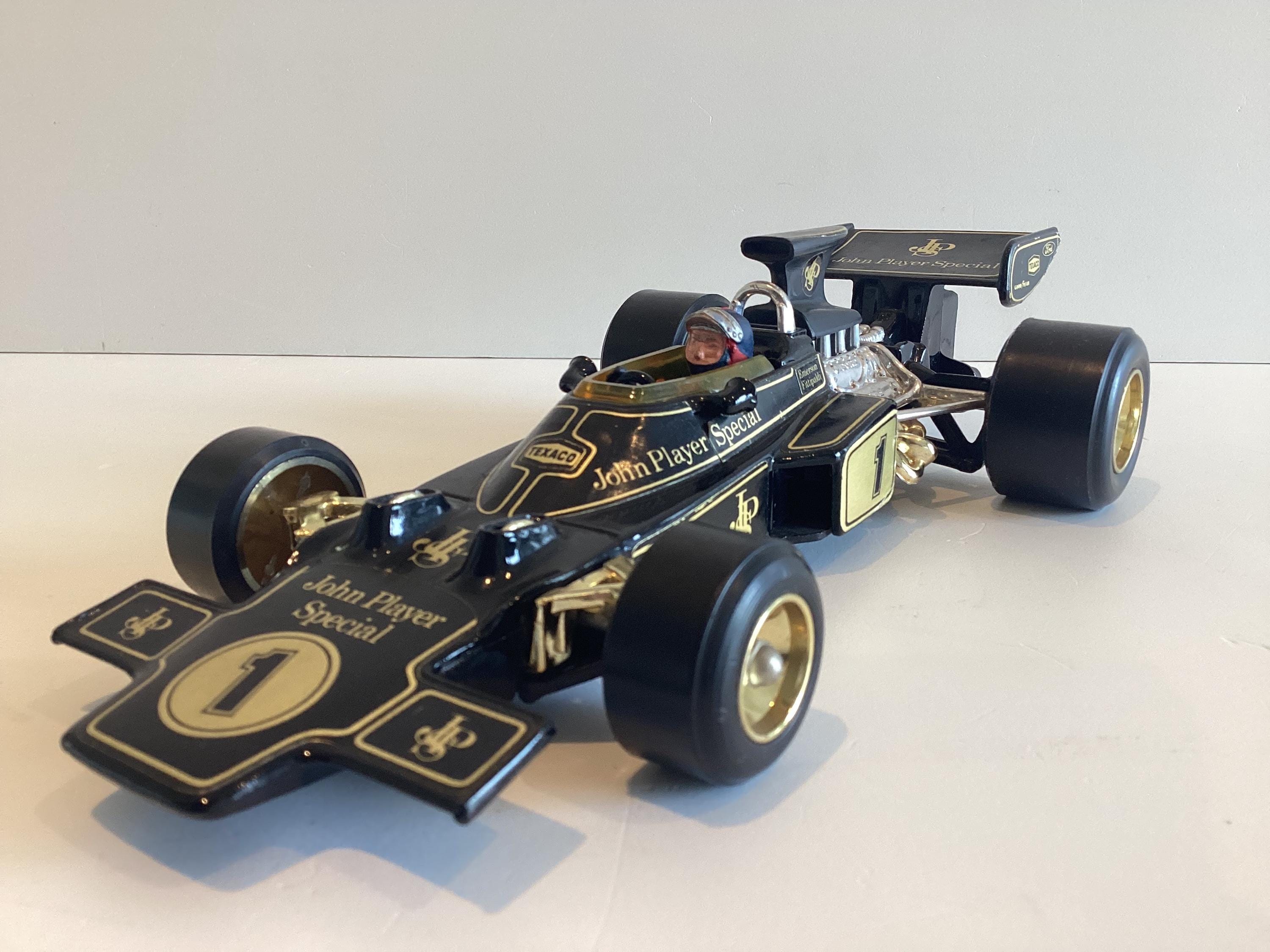 Vintage Car Model | Corgi John Player Special 1970s, Scale 1:18 Emerson Fittipaldi Die-Cast — photo 4 of 11