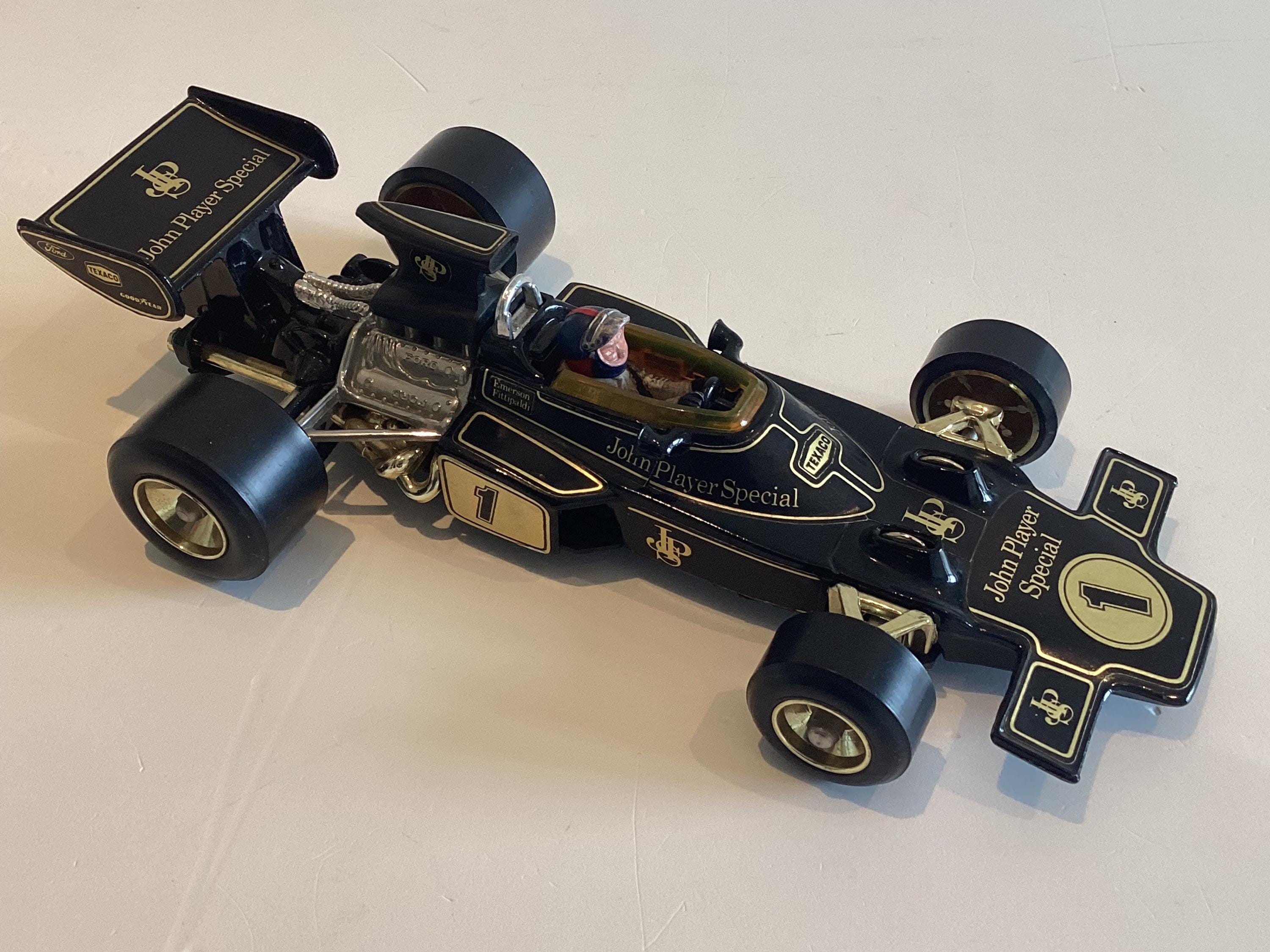 Vintage Car Model | Corgi John Player Special 1970s, Scale 1:18 Emerson Fittipaldi Die-Cast — photo 5 of 11