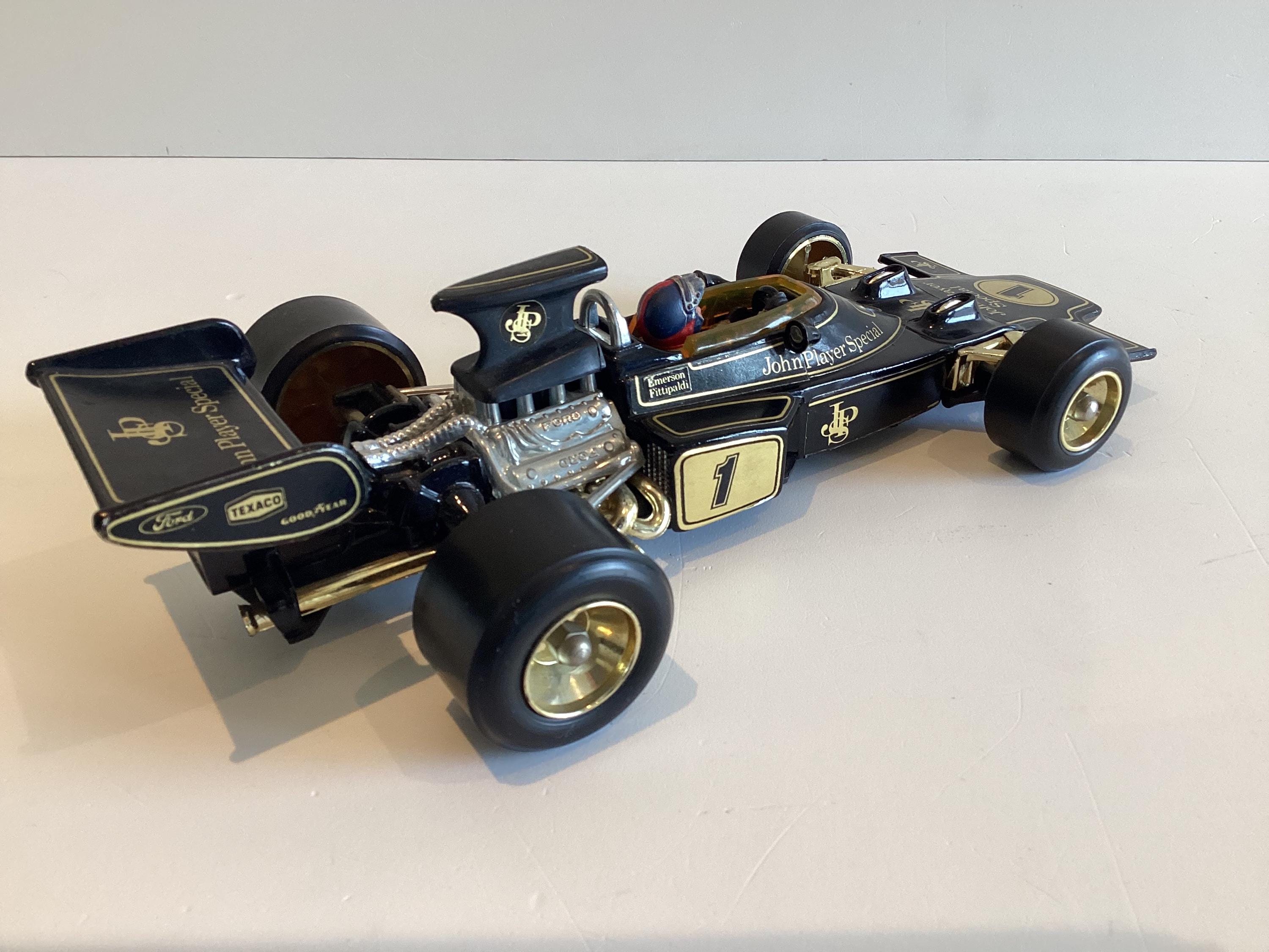 Vintage Car Model | Corgi John Player Special 1970s, Scale 1:18 Emerson Fittipaldi Die-Cast — photo 6 of 11