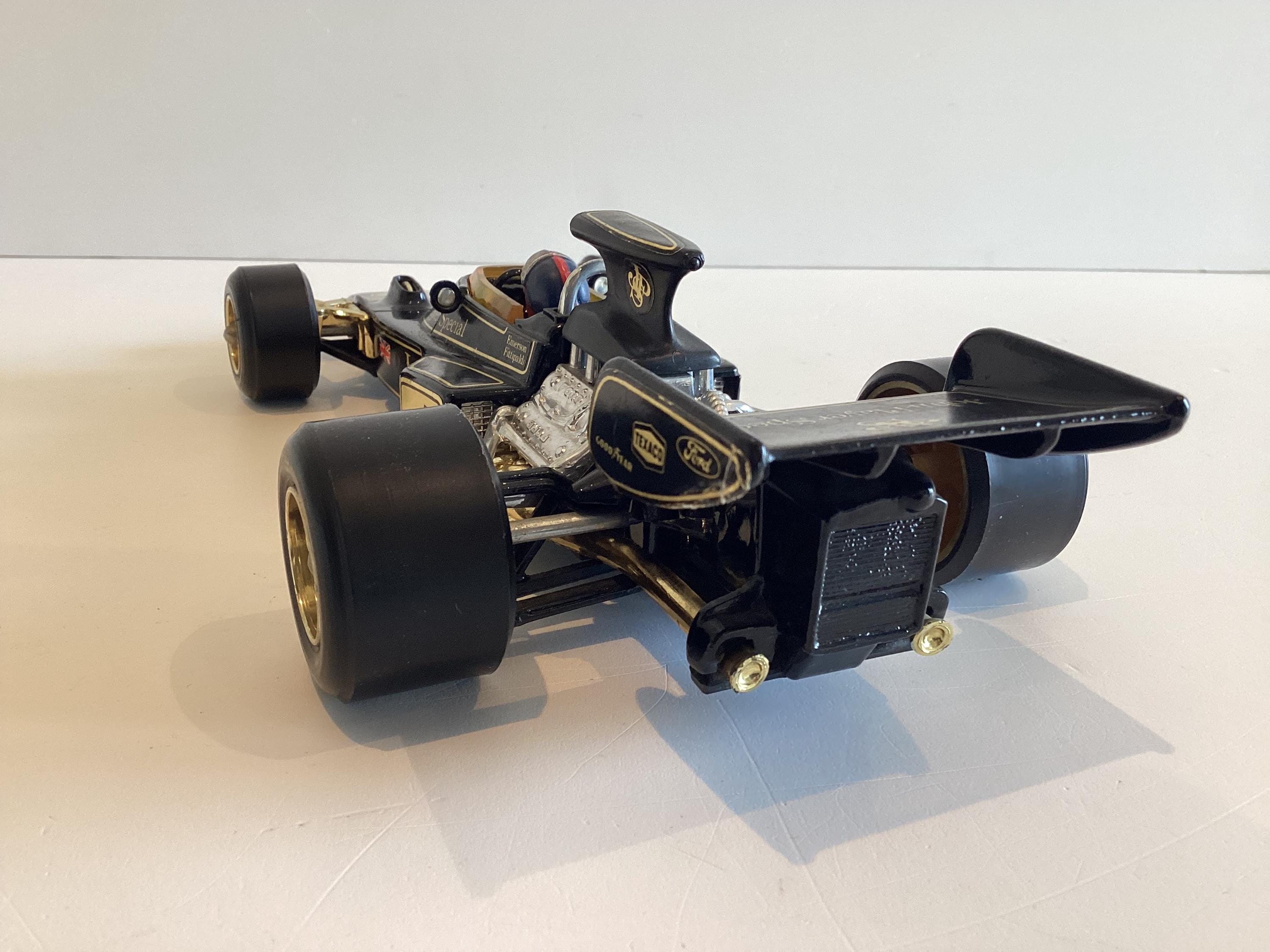 Vintage Car Model | Corgi John Player Special 1970s, Scale 1:18 Emerson Fittipaldi Die-Cast — photo 8 of 11