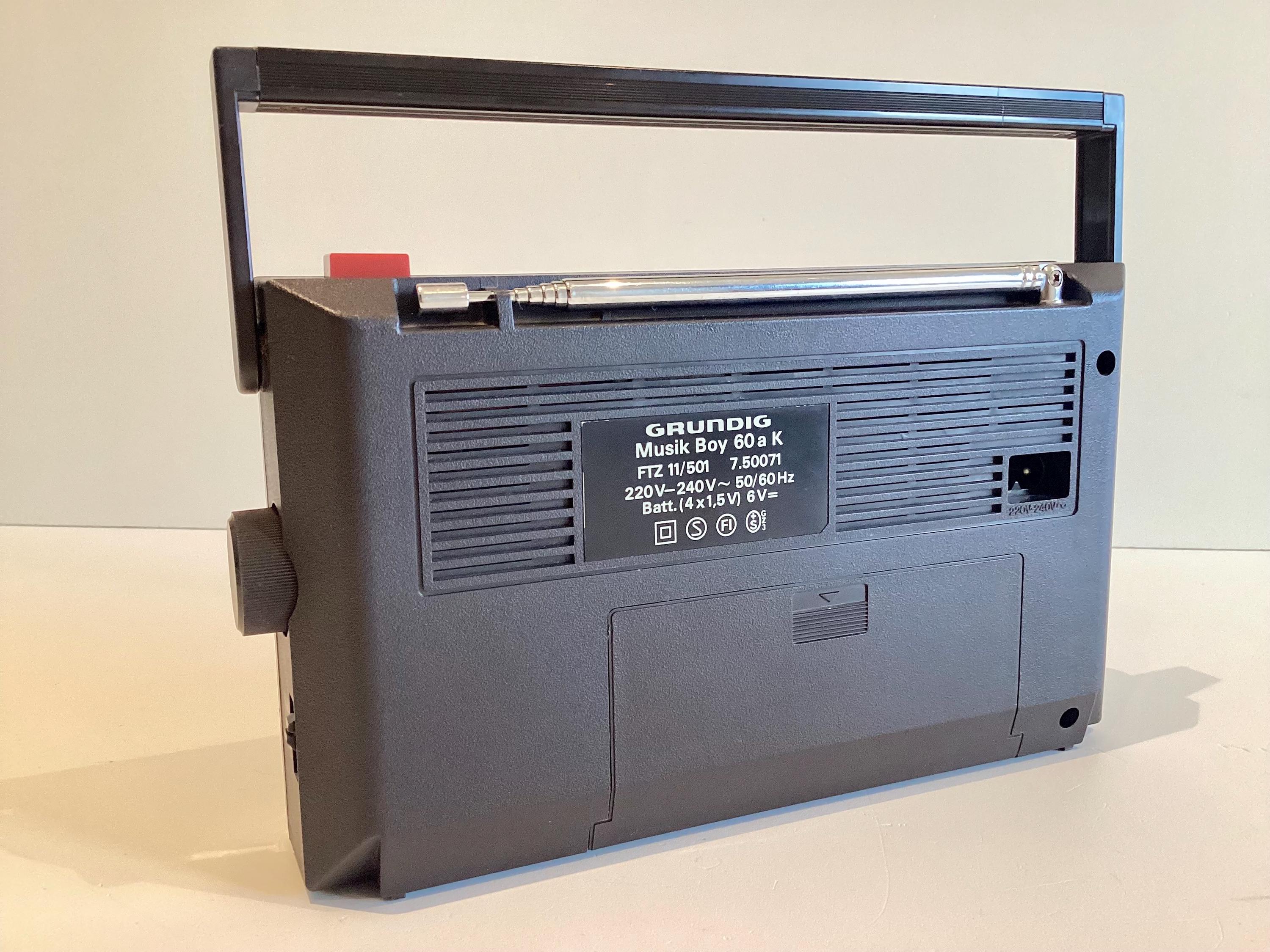 Vintage  Radio Grundig Music Boy 60 (1983), Made in Germany, Portable Working, Collectible — photo 8 of 9