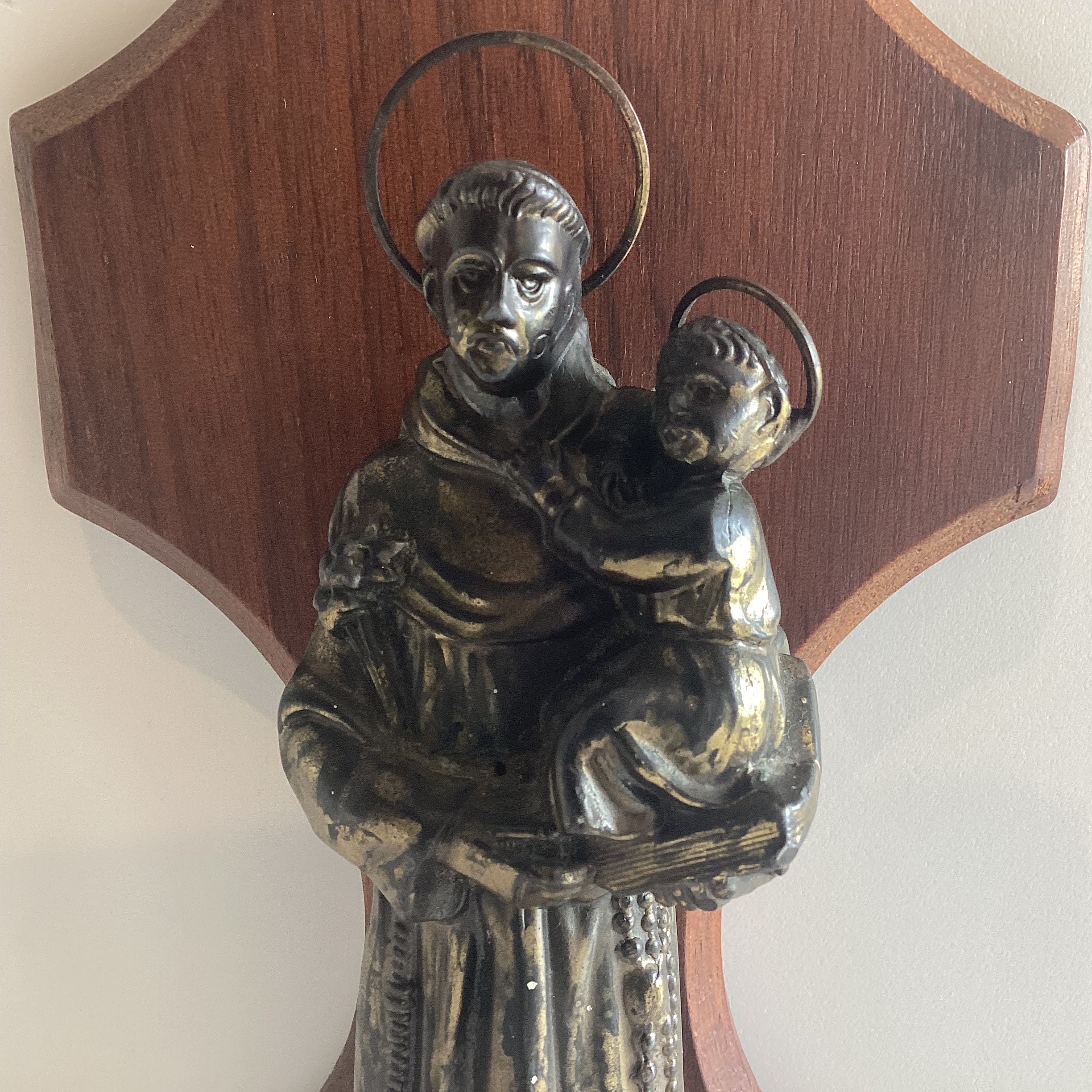Antique Sculpture | 1900s French Saint Anthony, Religious Wall Statue — photo 4 of 8