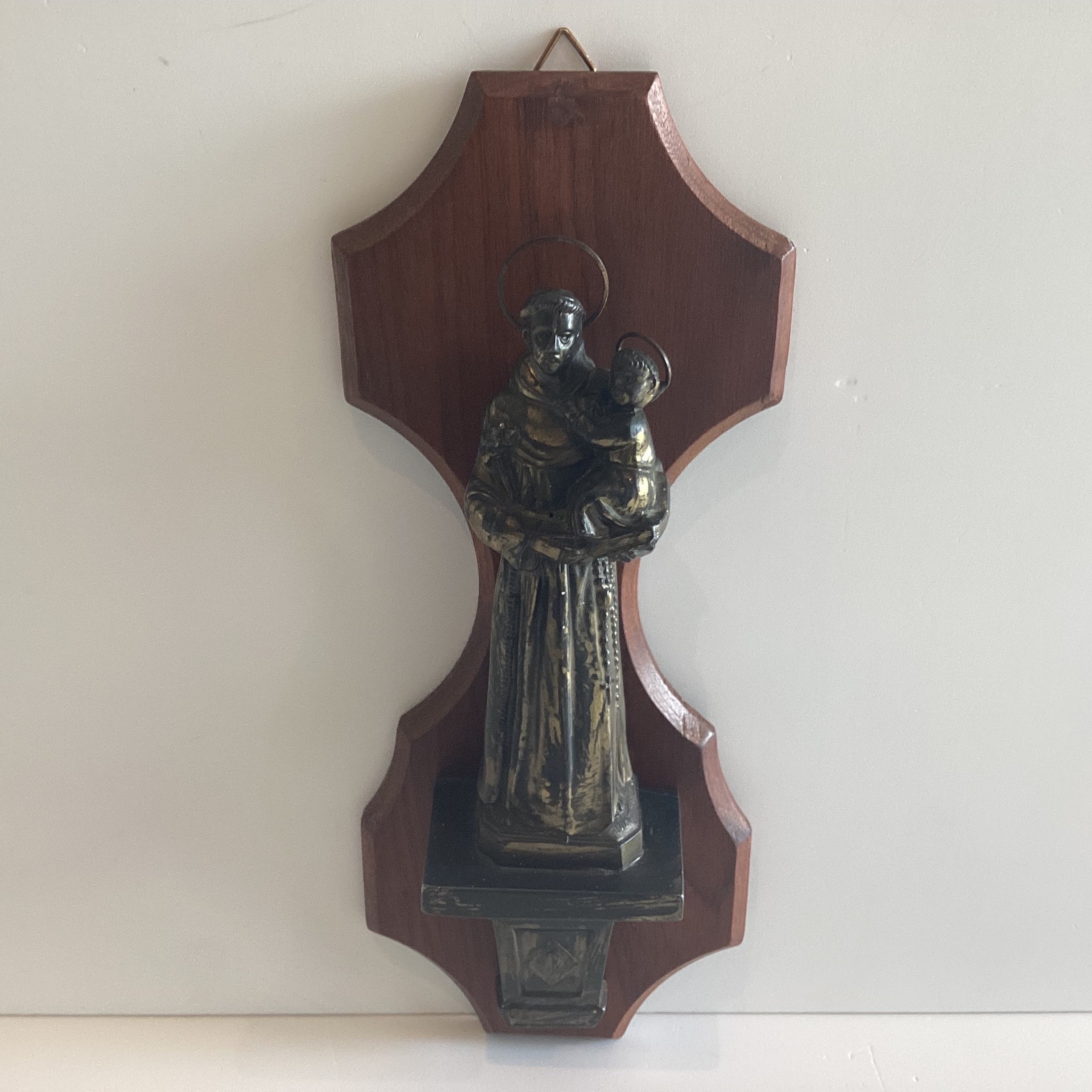 Antique Sculpture | 1900s French Saint Anthony, Religious Wall Statue — photo 5 of 8