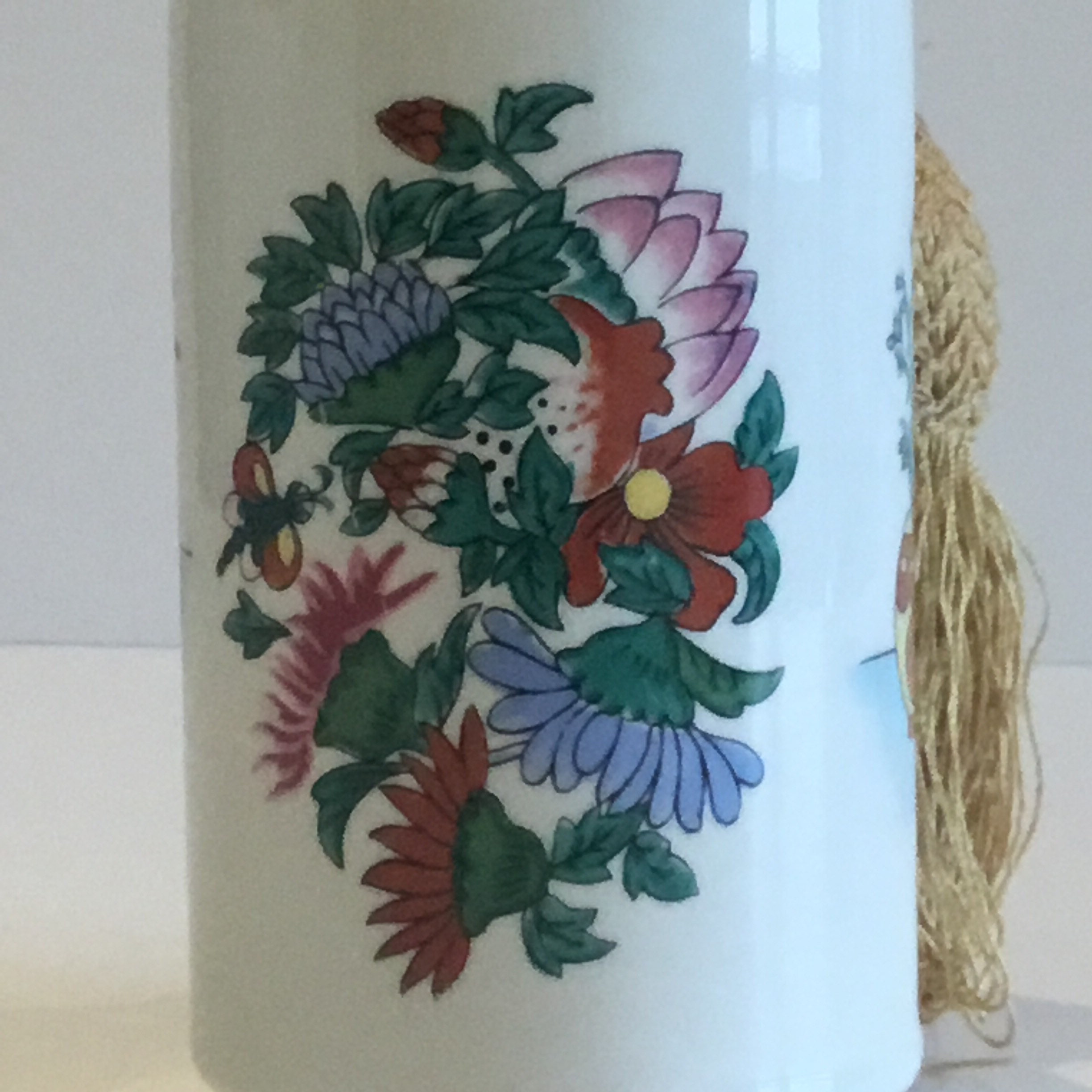Vintage Parfume Bottle | 1950s Chinese Porcelain with Manual Pump, Rare Collector's Item — photo 7 of 8