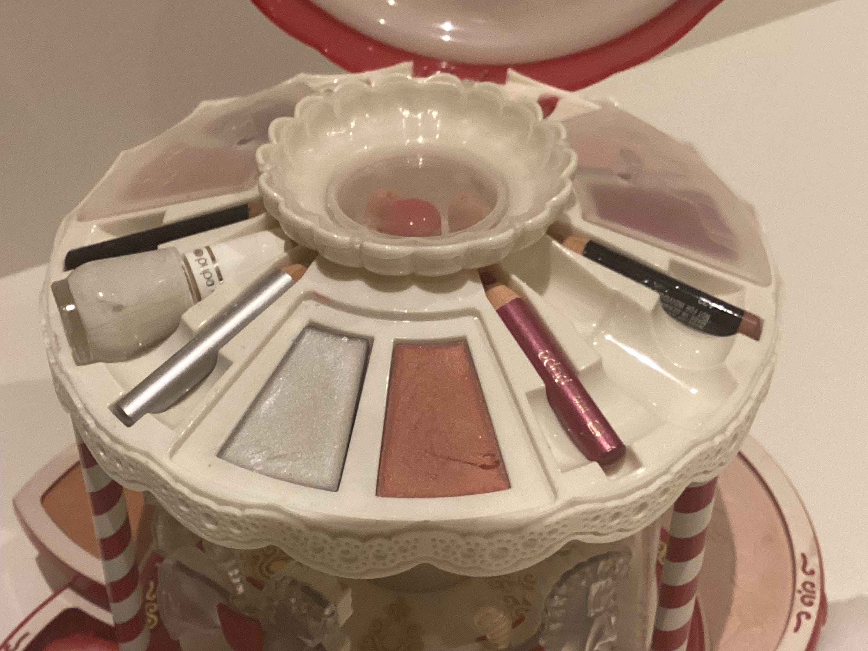 Vintage Vanity Pupa Milano Carousel Carillon Music Box, 1993 Limited Edition with Tin Box — photo 11 of 11