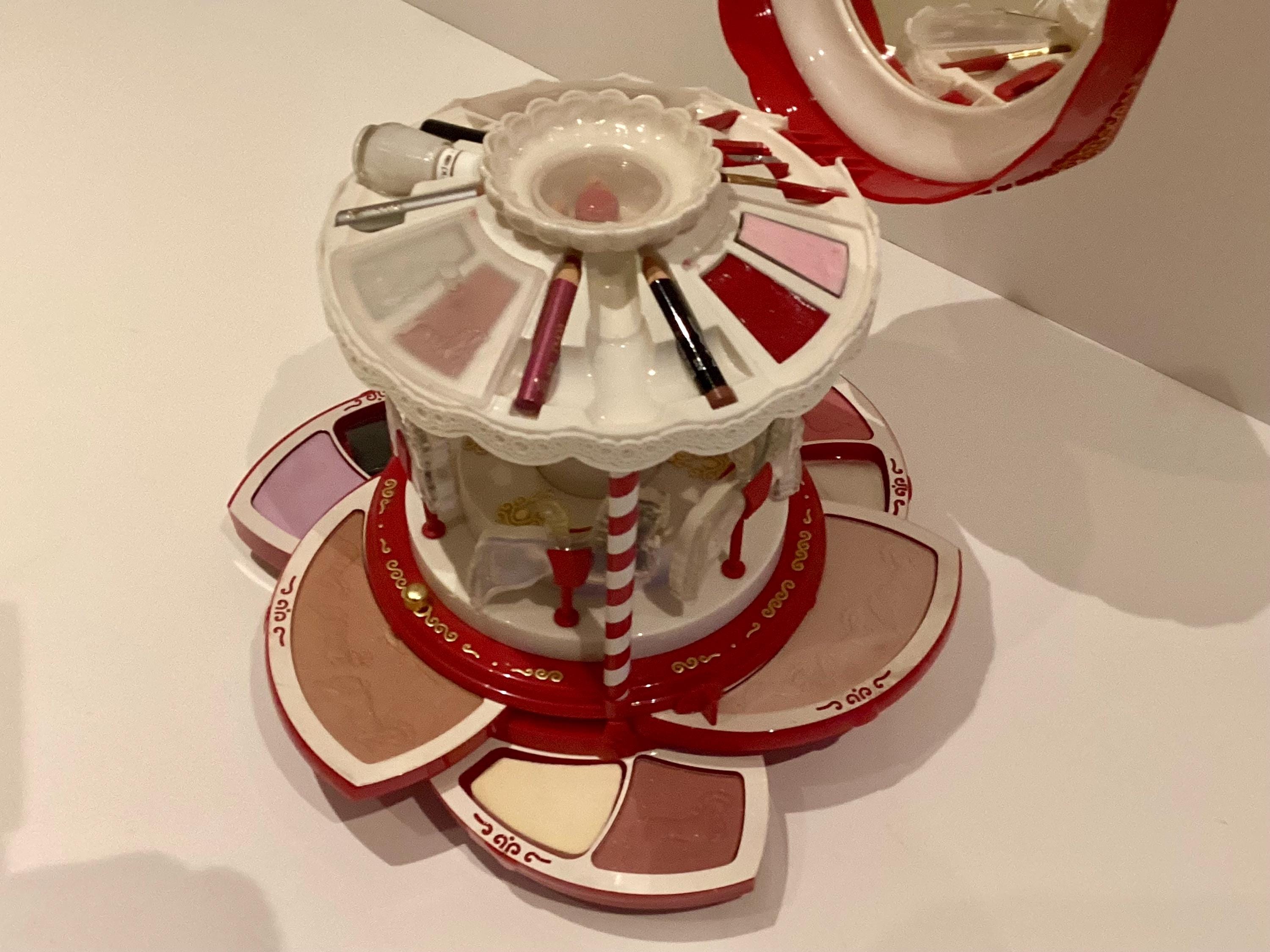 Vintage Vanity Pupa Milano Carousel Carillon Music Box, 1993 Limited Edition with Tin Box — photo 7 of 11