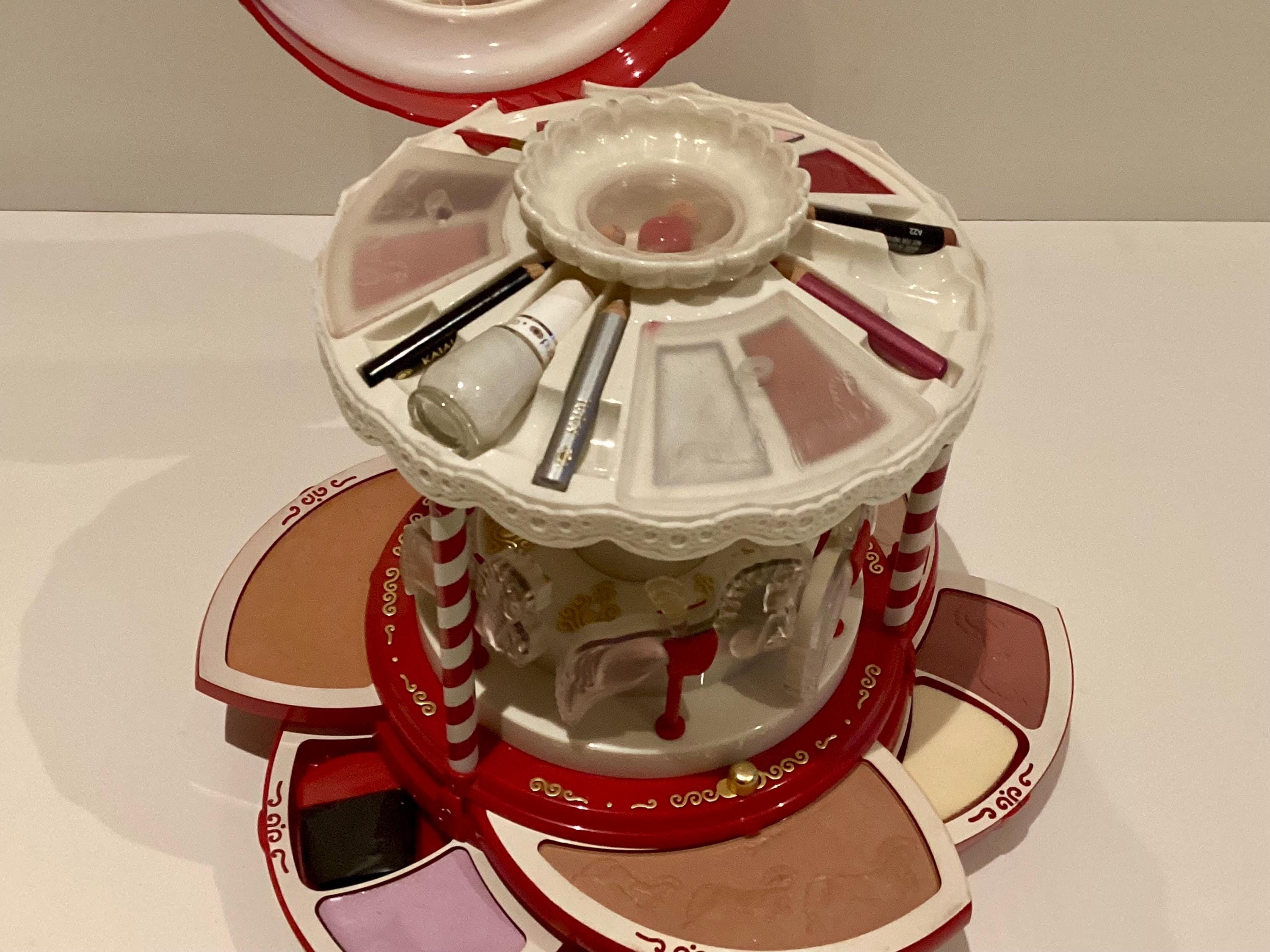 Vintage Vanity Pupa Milano Carousel Carillon Music Box, 1993 Limited Edition with Tin Box — photo 8 of 11