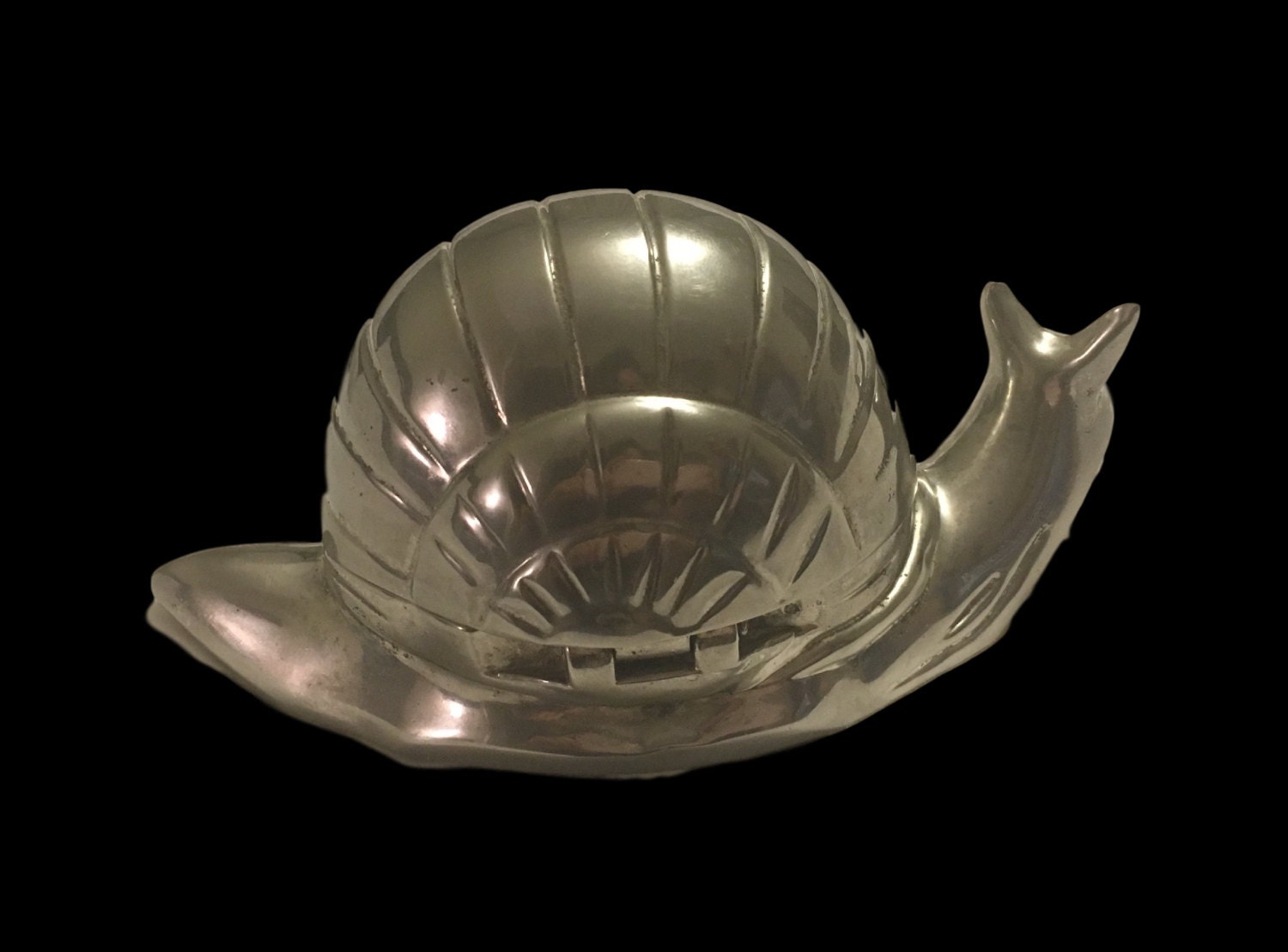 Vintage Box | 1960s Metal Trinket Snail Container, Mid Century Home Decor — photo 4 of 5