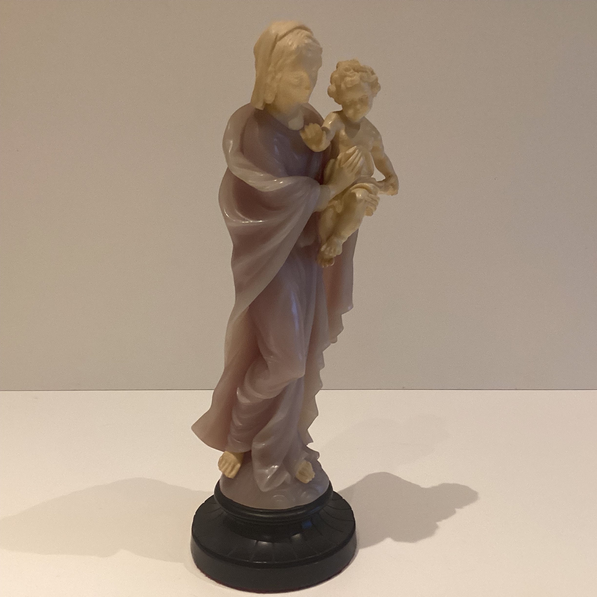 Vintage Italian Sculpture | Gino Ruggeri Madonna & Child 1960s, Bonded Marble Statue — photo 4 of 8
