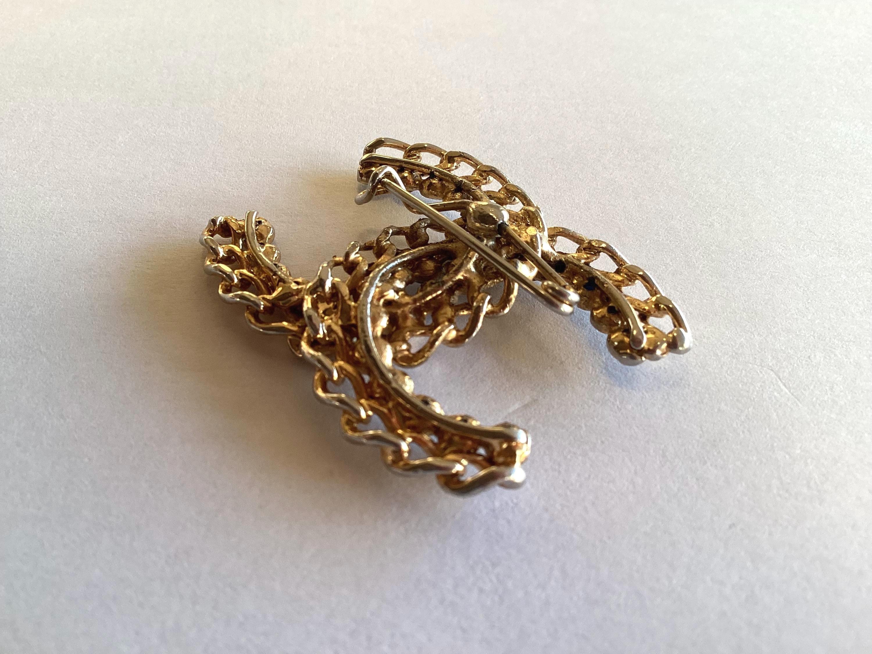 Vintage Chanel Logo Brooch | Intertwined Double C Sapphire, Two-Tone Gold Plated Early 1950s — photo 11 of 11