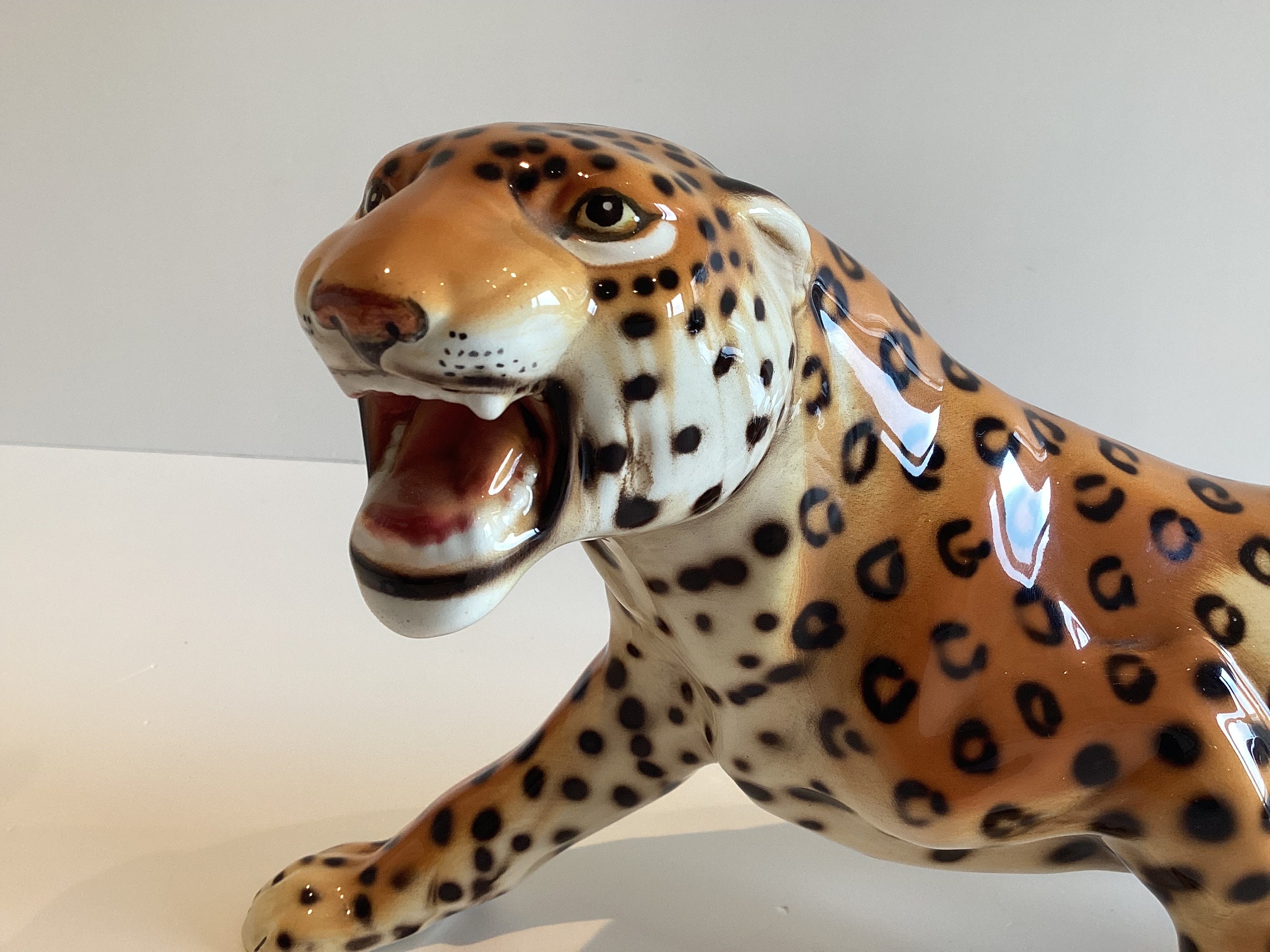 Vintage Ceramic Leopard | Giovanni Ronzan Lenci School, Italian Mid-Century Animal Sculpture, 1970s — photo 3 of 8