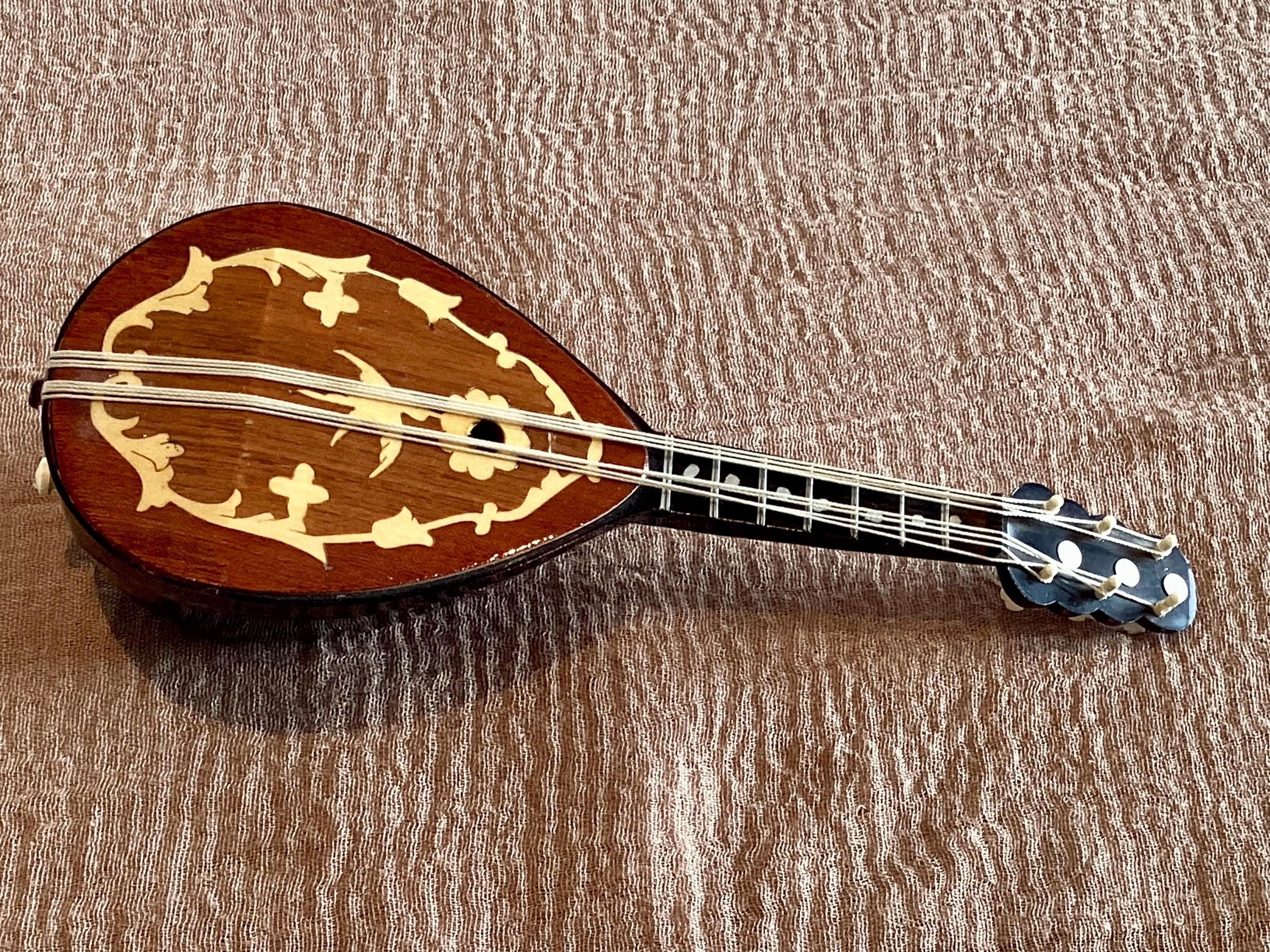 Vintage Music Box | Sorrento Inlaid Mandolin, Sankyo Movement "Santa Lucia", Italian Collectible — photo 7 of 9