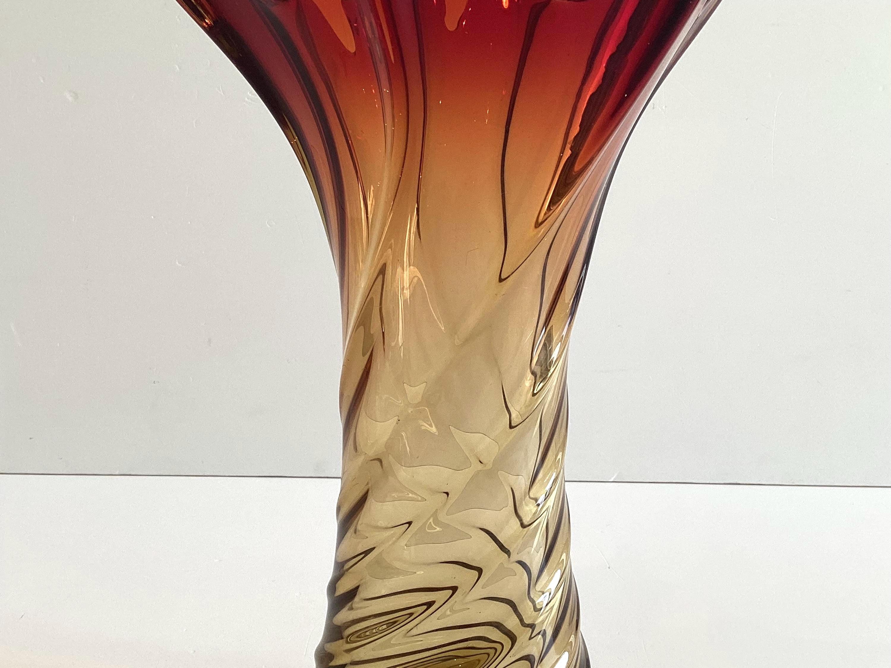 Vintage Murano Vase | 1960s Sommerso Flame, Three Original Labels, Amber to Ruby — photo 10 of 11