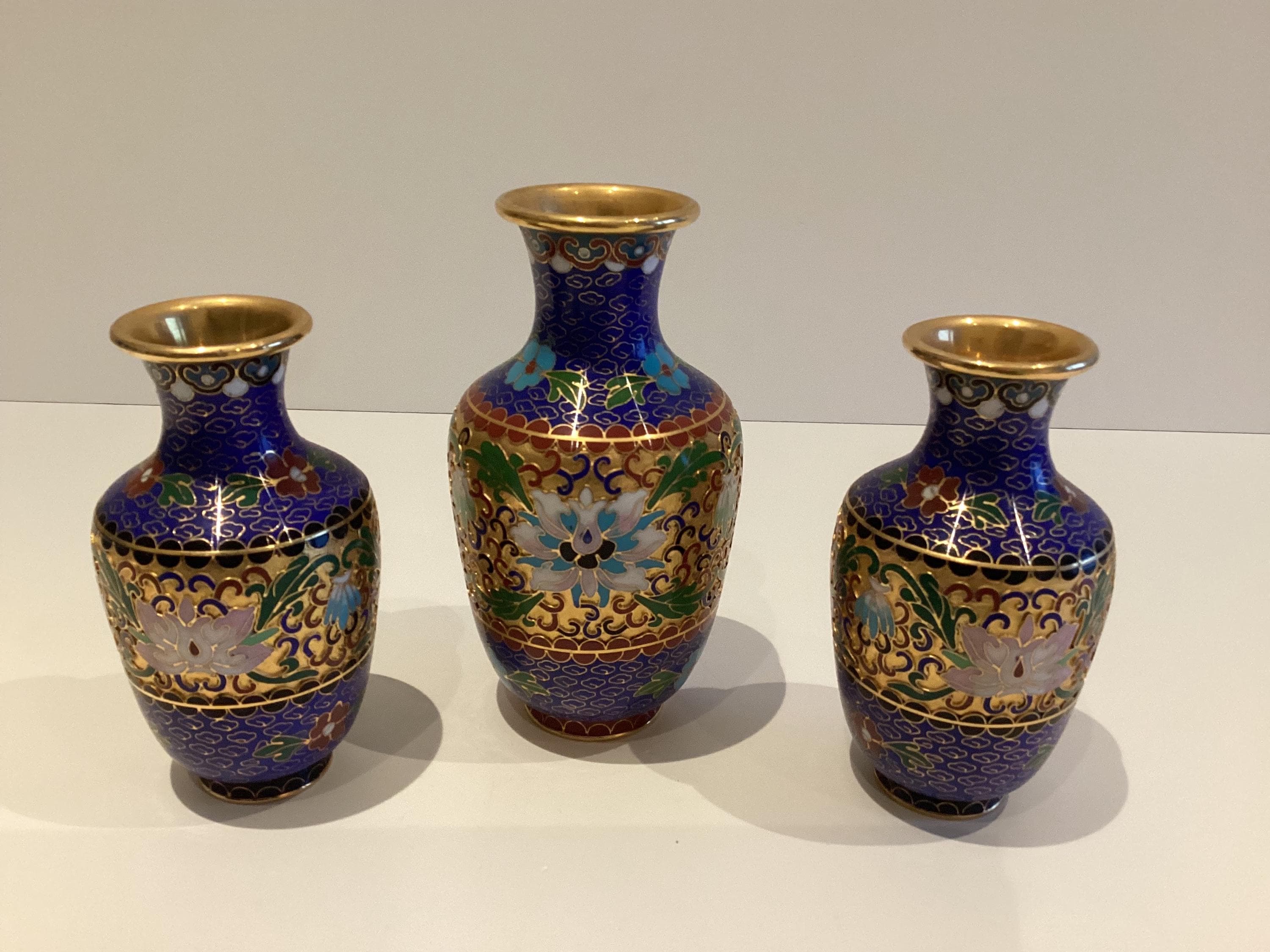Vintage Cloisonne Vase Chinese Gold Plated Floral Enamel (1950s) Home Decor — photo 3 of 8