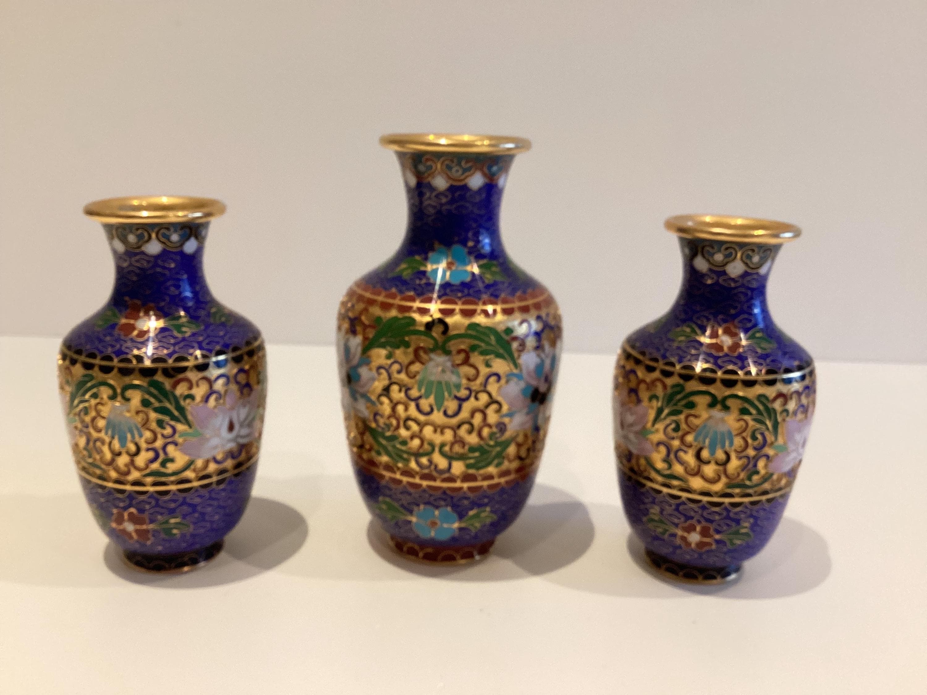 Vintage Cloisonne Vase Chinese Gold Plated Floral Enamel (1950s) Home Decor — photo 6 of 8