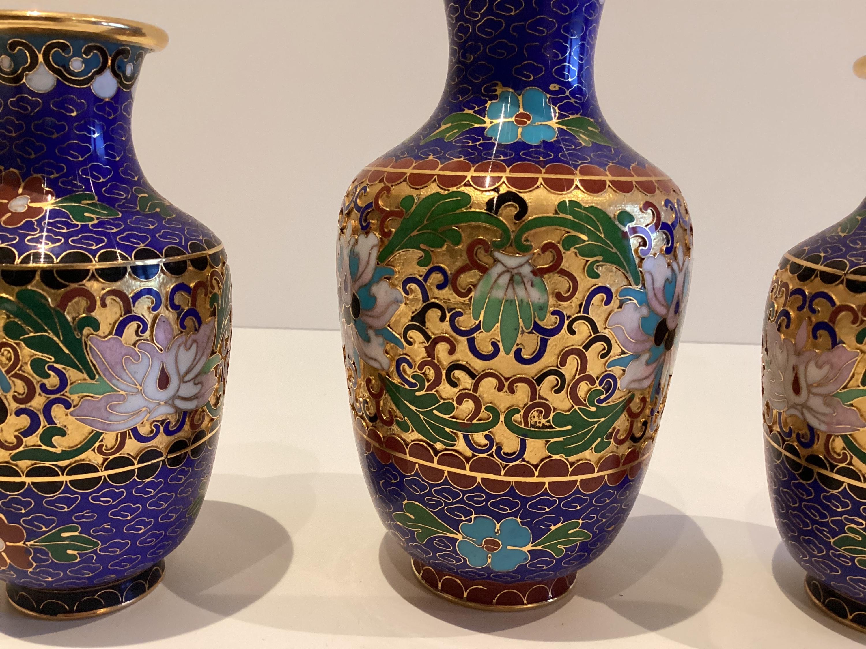 Vintage Cloisonne Vase Chinese Gold Plated Floral Enamel (1950s) Home Decor — photo 7 of 8