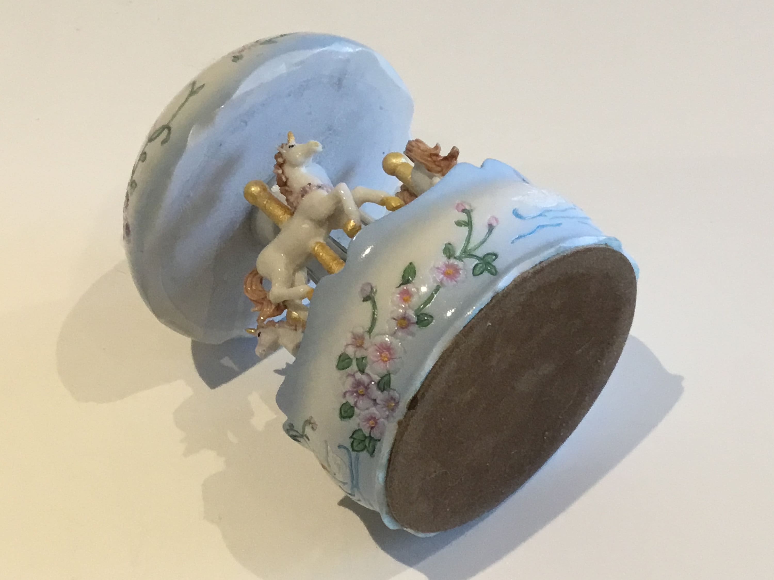 Vintage Music Box | 1980s Unicorns With Rotanting Carousel, Floral Design — photo 6 of 6