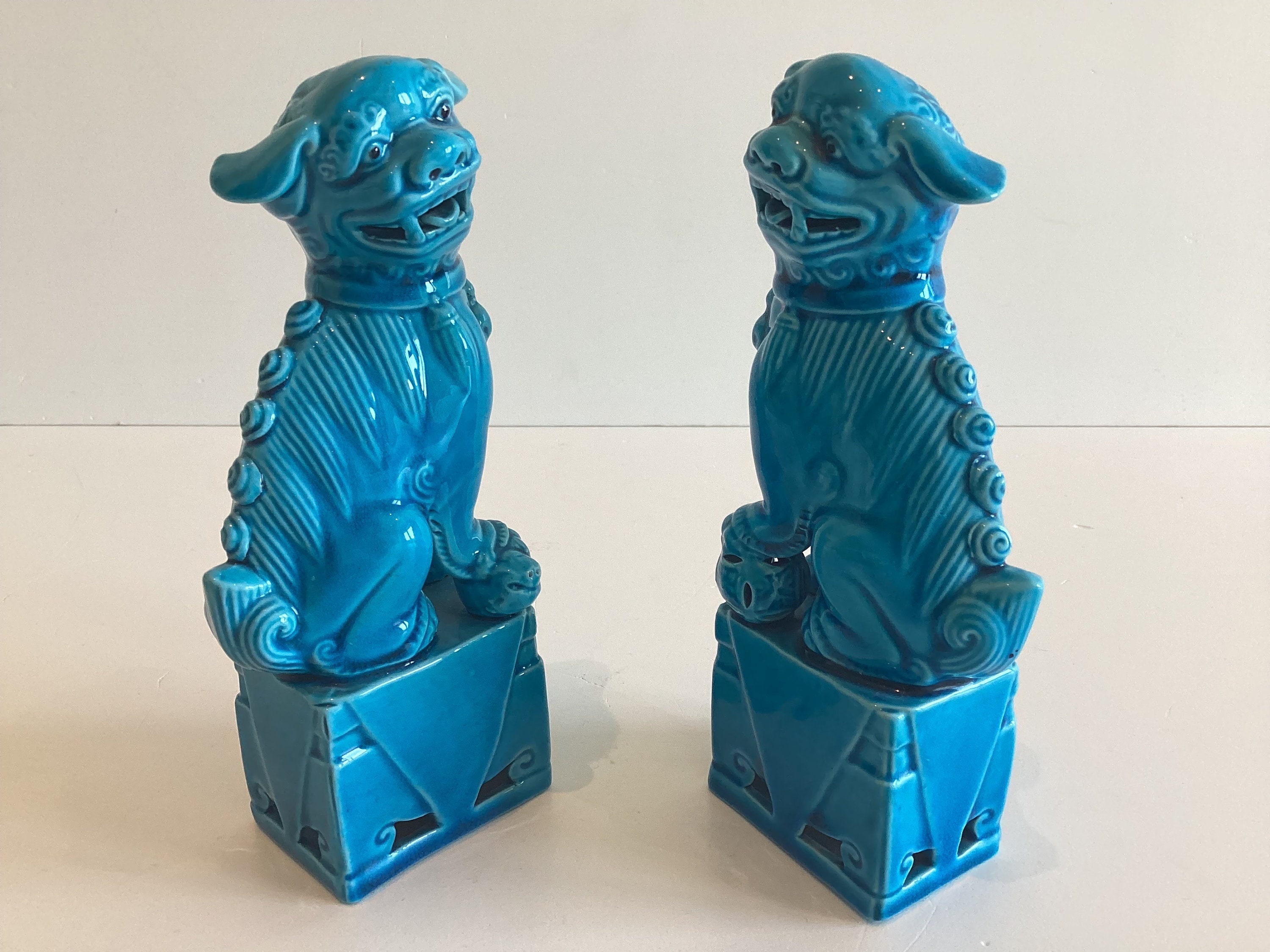 Vintage Porcelain | 1960s Chinese Foo Dogs Pair, Turquoise Glaze Feng Shui Deco — photo 5 of 10