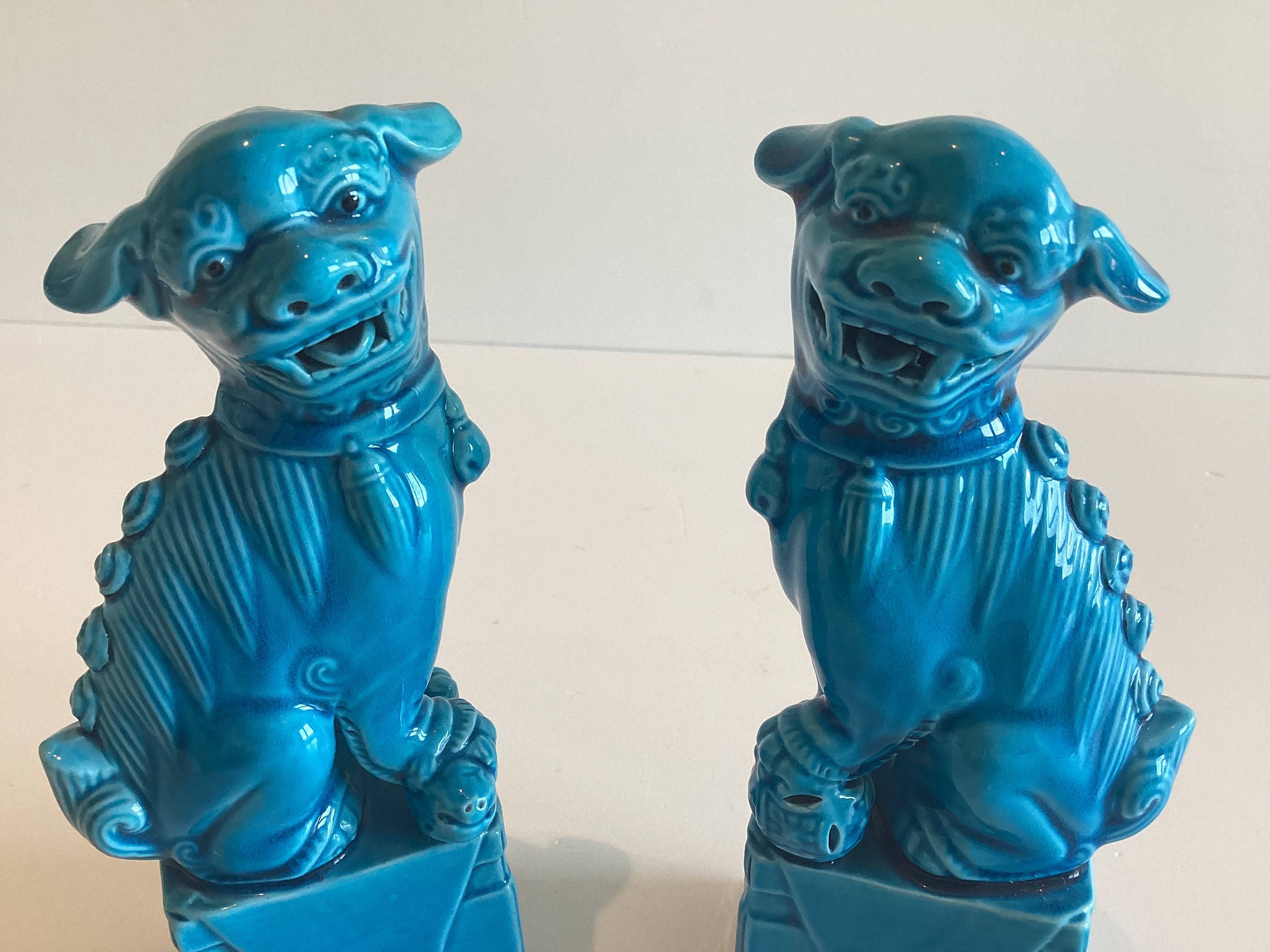 Vintage Porcelain | 1960s Chinese Foo Dogs Pair, Turquoise Glaze Feng Shui Deco — photo 8 of 10