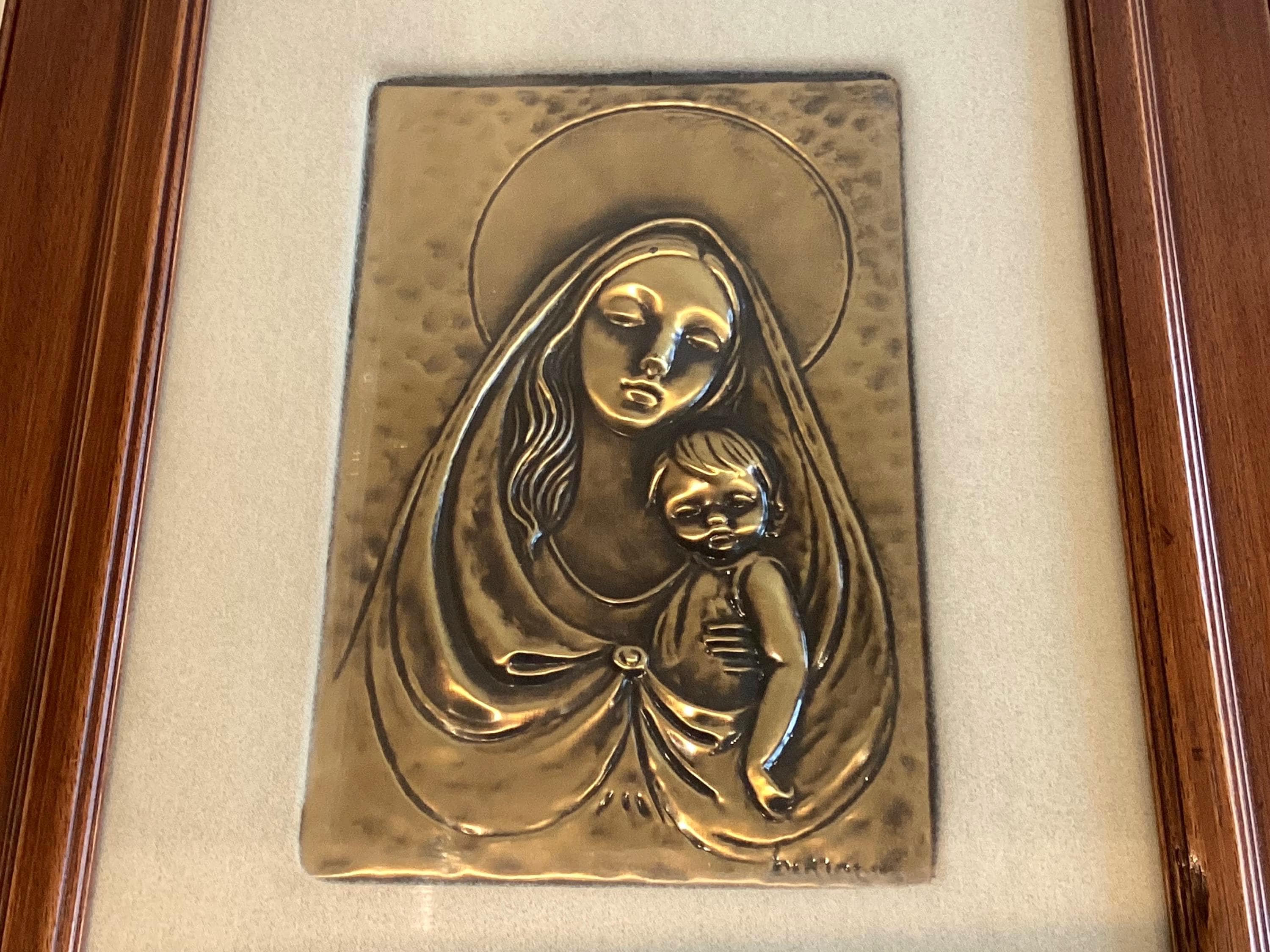 Copper Madonna Child Italian Art Relief, Aldo Bertagna 1970s Vintage Plaque — photo 5 of 8