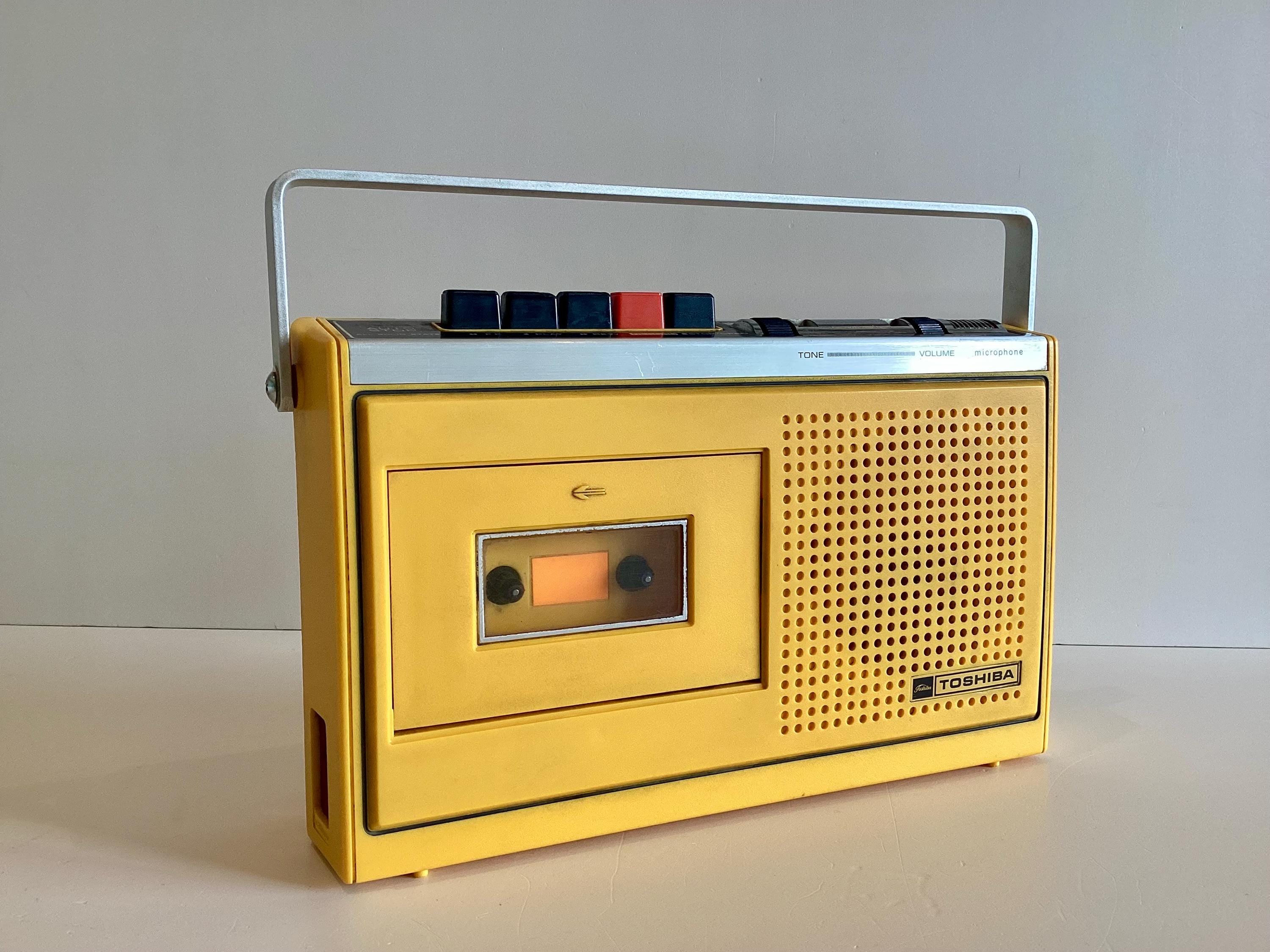 Vintage Recorder | Toshiba KT-213D 1974 Cassette Player, Made in Japan — photo 2 of 11