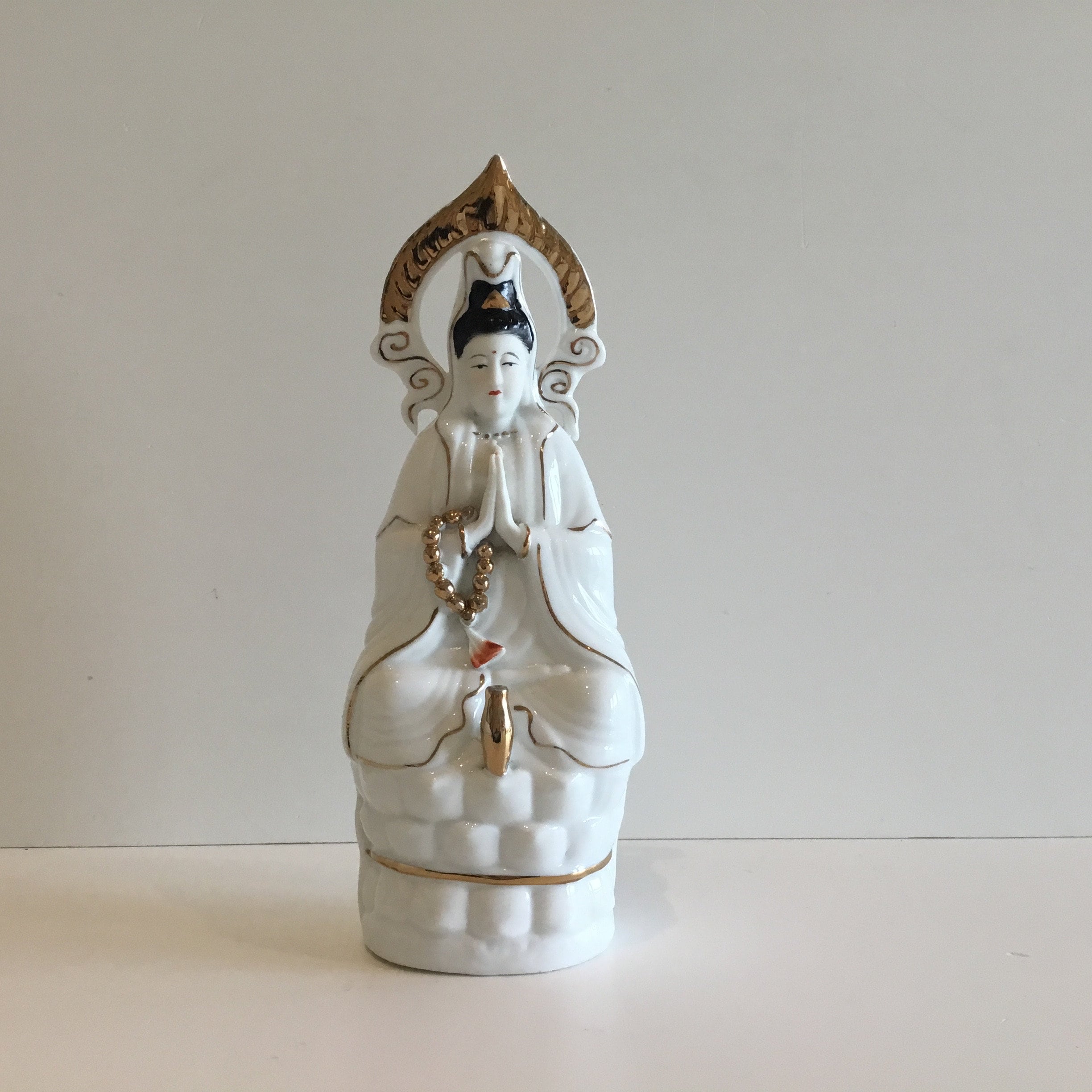 Chinese Porcelain Guan Yin Statue (1970s) Hand-Painted, Gold Finish — photo 2 of 7