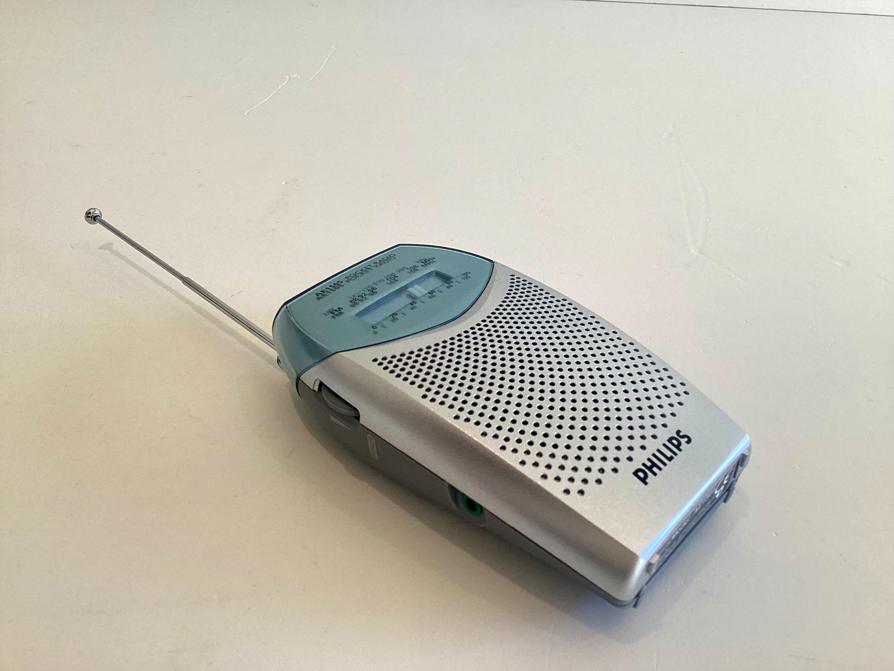 Vintage Pocket Radio | Philips AE1505 1990s FM/AM Portable Silver, Tested Working — photo 2 of 10