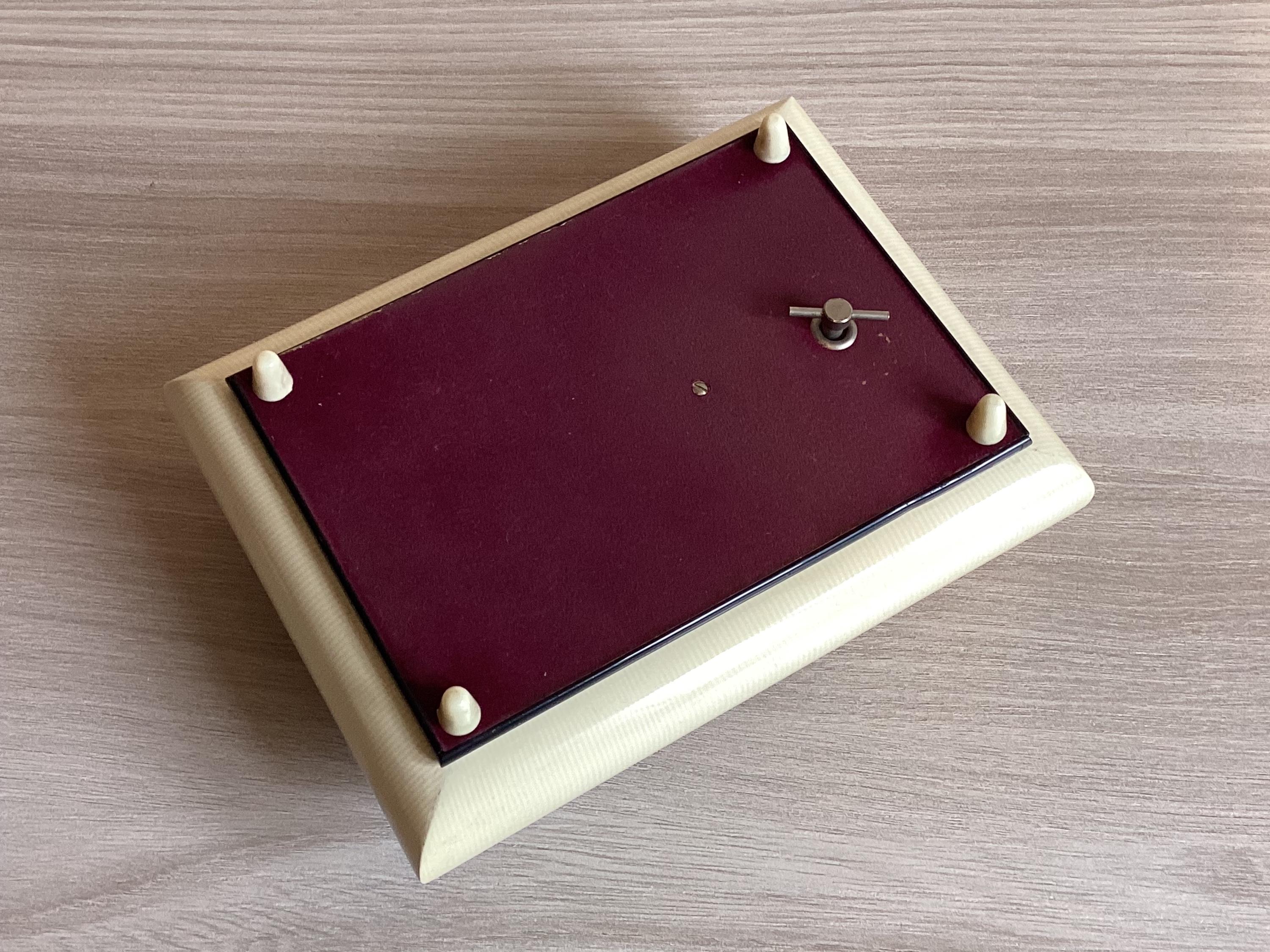 Vintage Music Box | 1950s Jewelry Case Princess Portrait Made In Italy — photo 8 of 8
