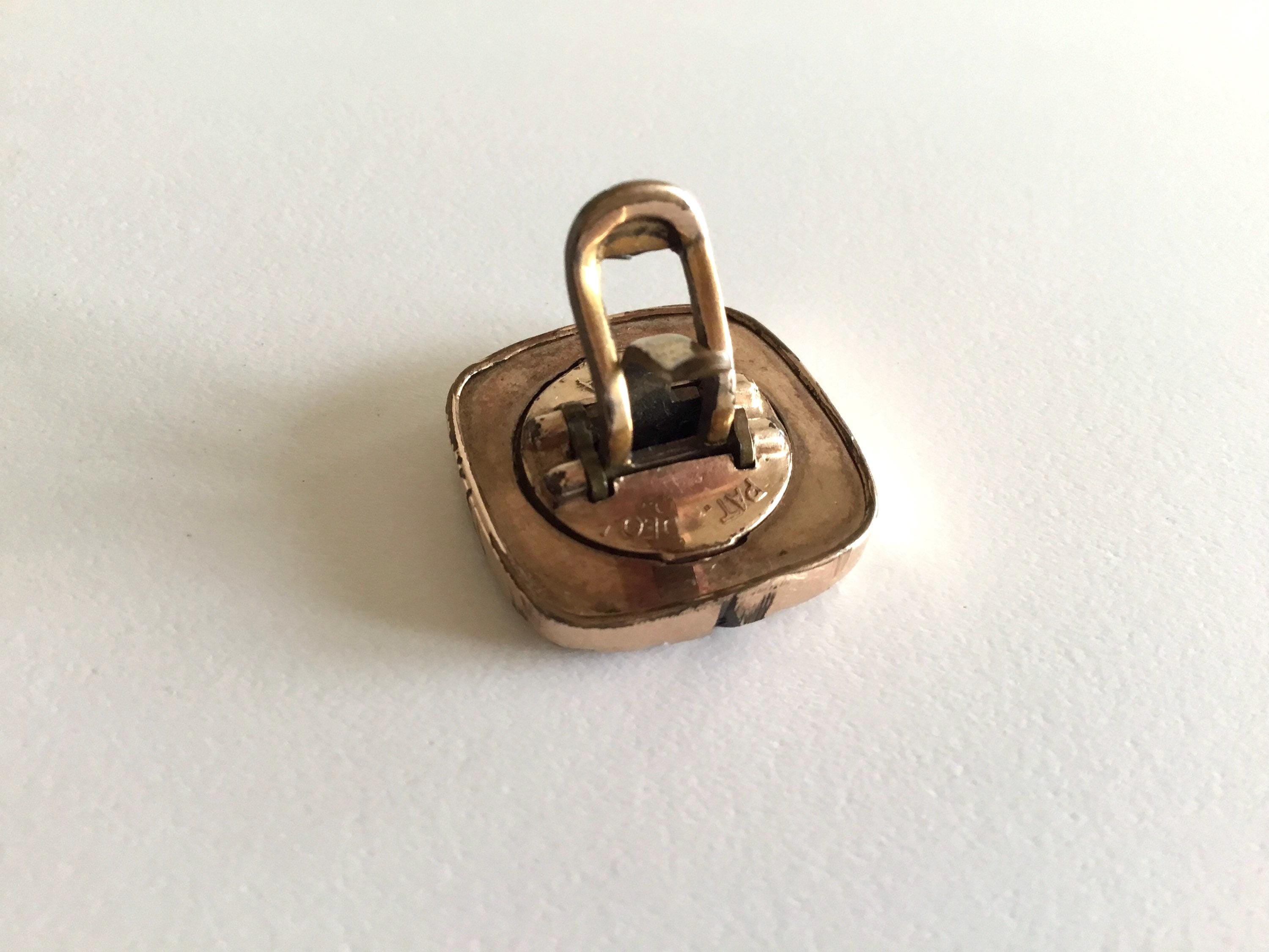 Vintage Masonic Jewelry | 1940s Gold Plated Brooch, Compass Square Enamel Lapel Pin — photo 7 of 8