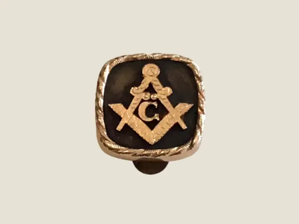Vintage Masonic Jewelry | 1940s Gold Plated Brooch, Compass Square Enamel Lapel Pin
