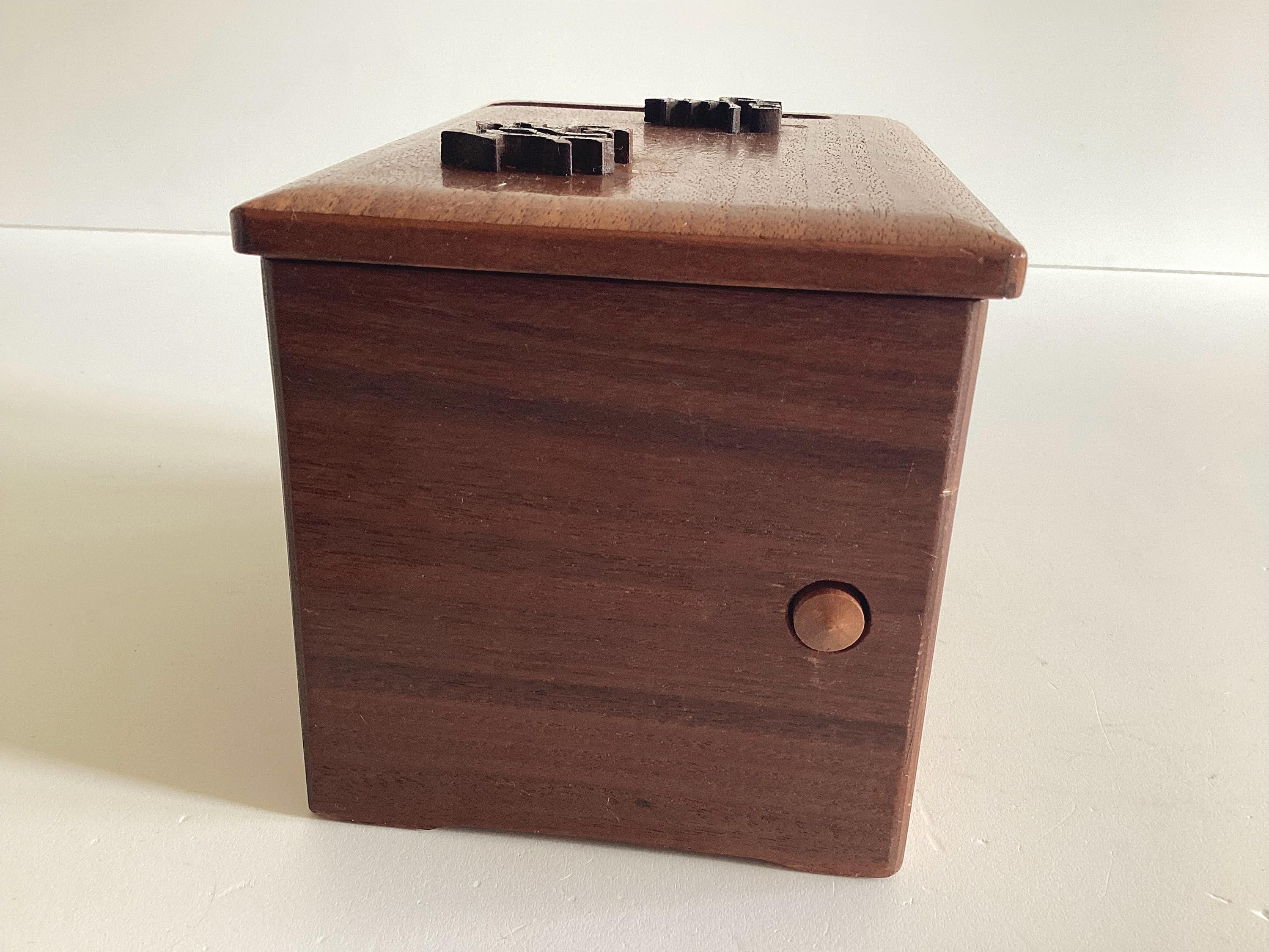 Very Rare Cigarette Holder Music Box (1940s) Automatic Dispenser Made In Japan — photo 6 of 9