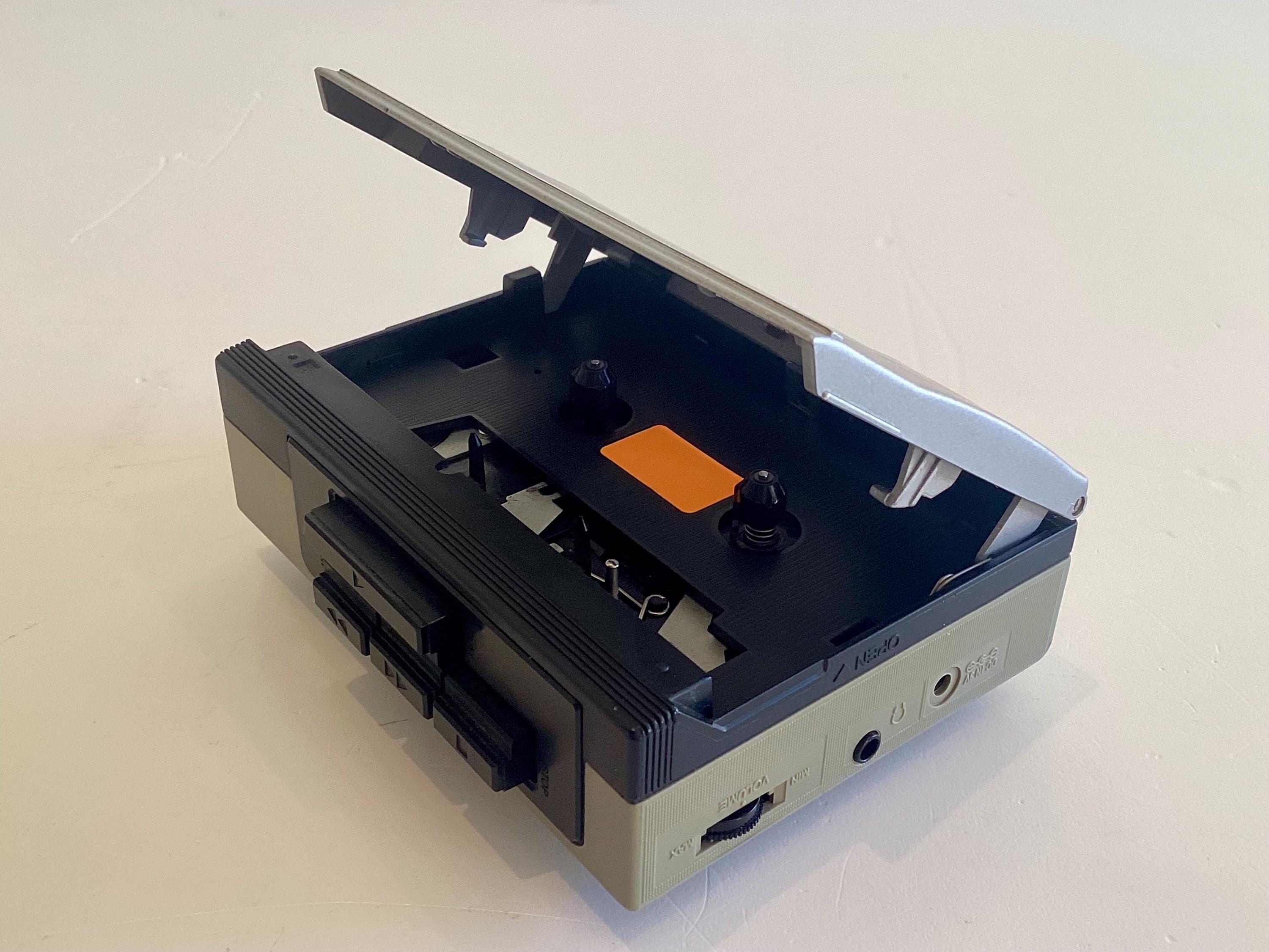 Vintage Walkman | 1980s Panasonic Portable Cassette Player NO.RQ-JA60, Silver Working Stereo — photo 3 of 11