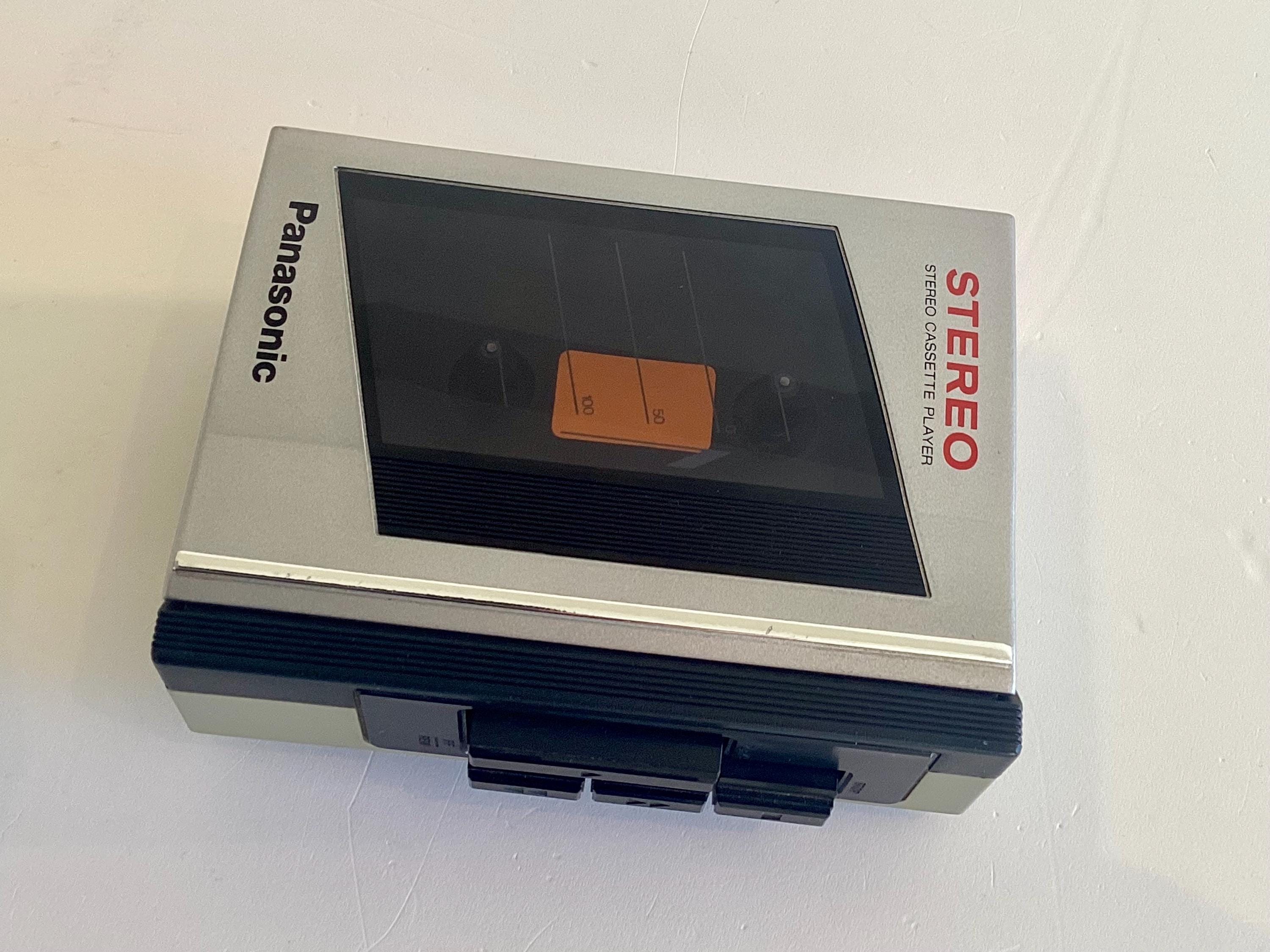 Vintage Walkman | 1980s Panasonic Portable Cassette Player NO.RQ-JA60, Silver Working Stereo — photo 7 of 11