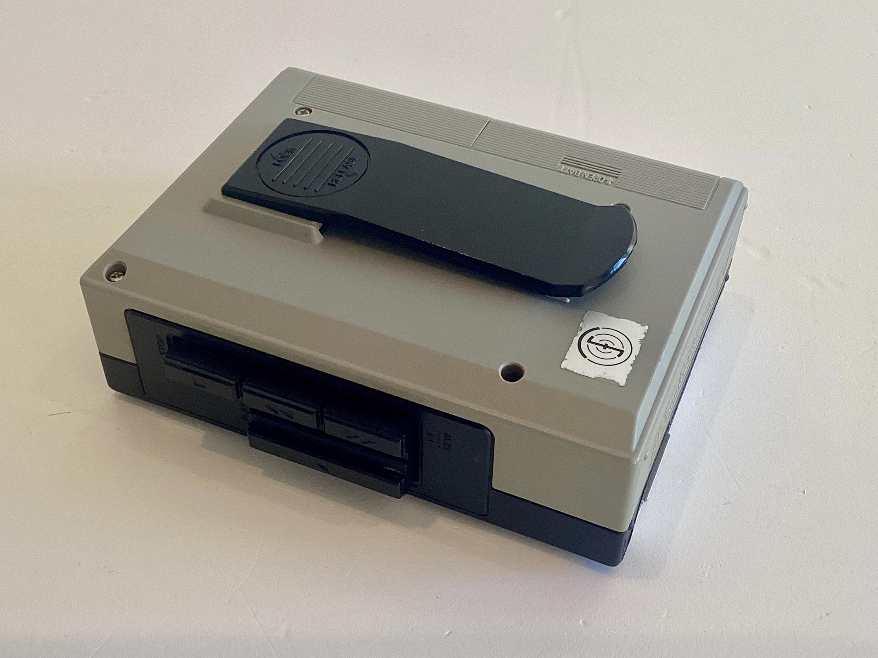 Vintage Walkman | 1980s Panasonic Portable Cassette Player NO.RQ-JA60, Silver Working Stereo — photo 9 of 11