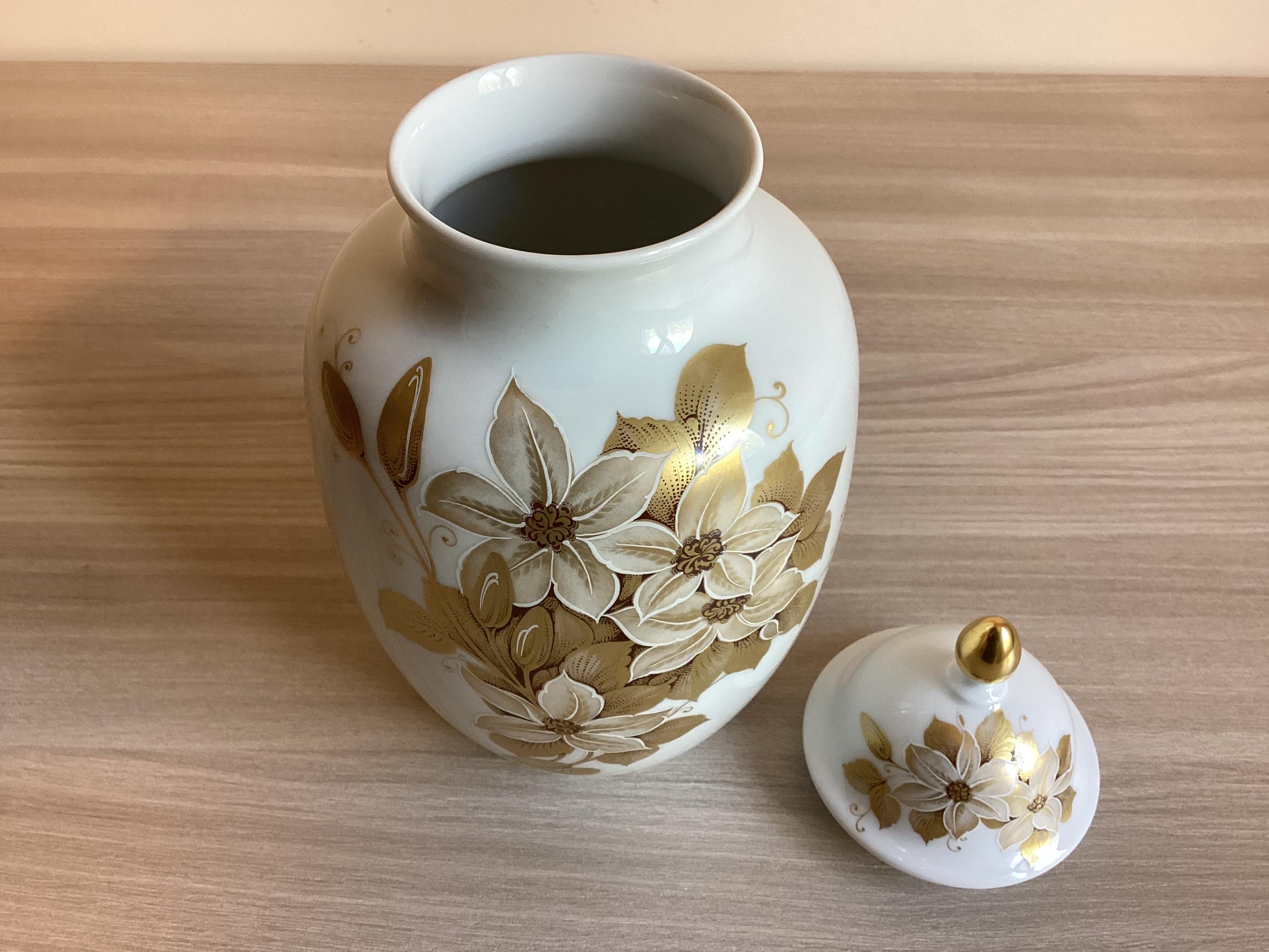 Vase Porcelain – 1970s  Germany Design “Sonate”Füttmann for AK Kaiser — photo 7 of 10