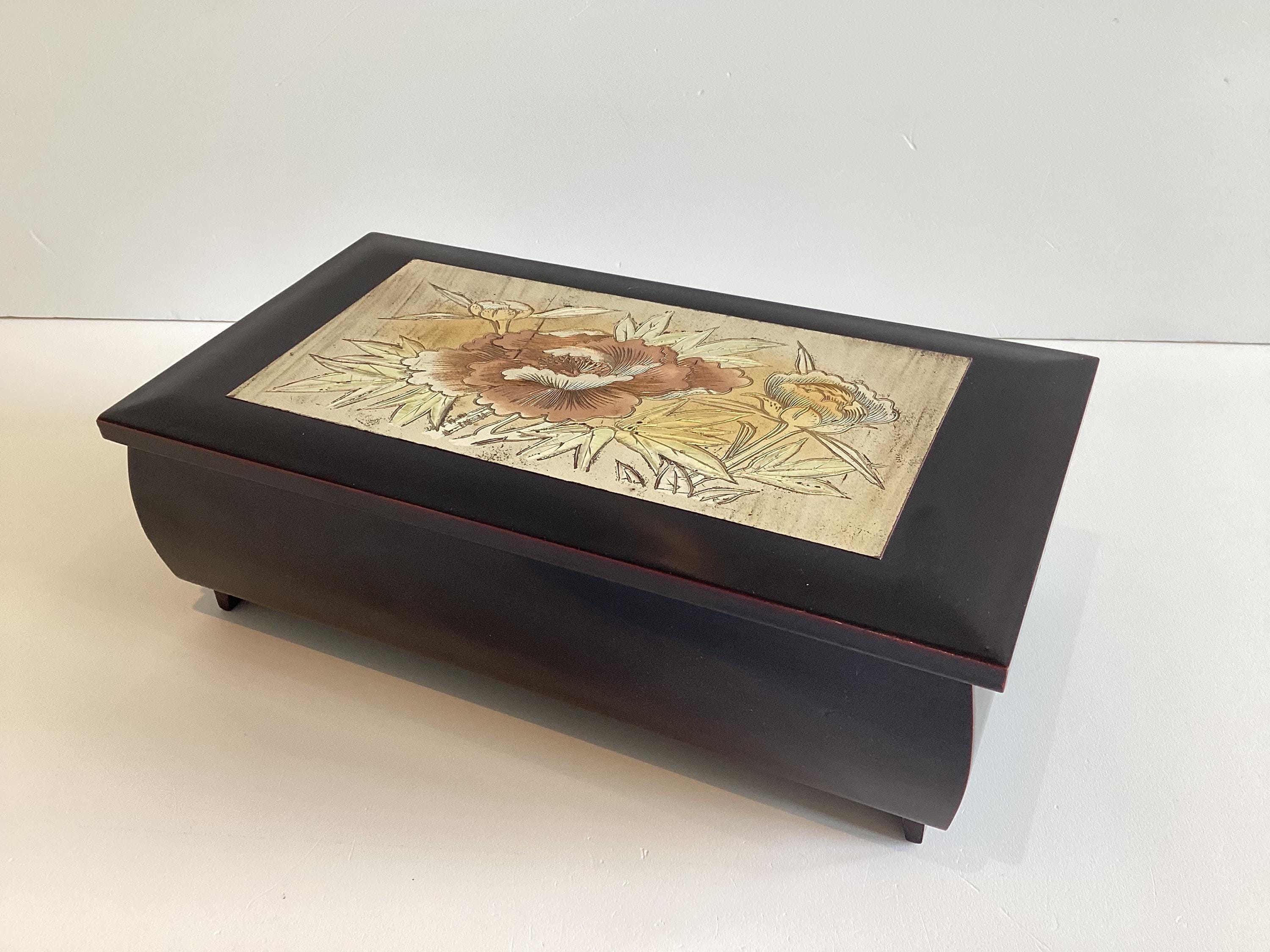Vintage Japanese Music Box | Chokin Art Black Lacquer, Sankyo Movement Jewelry Case — photo 6 of 11