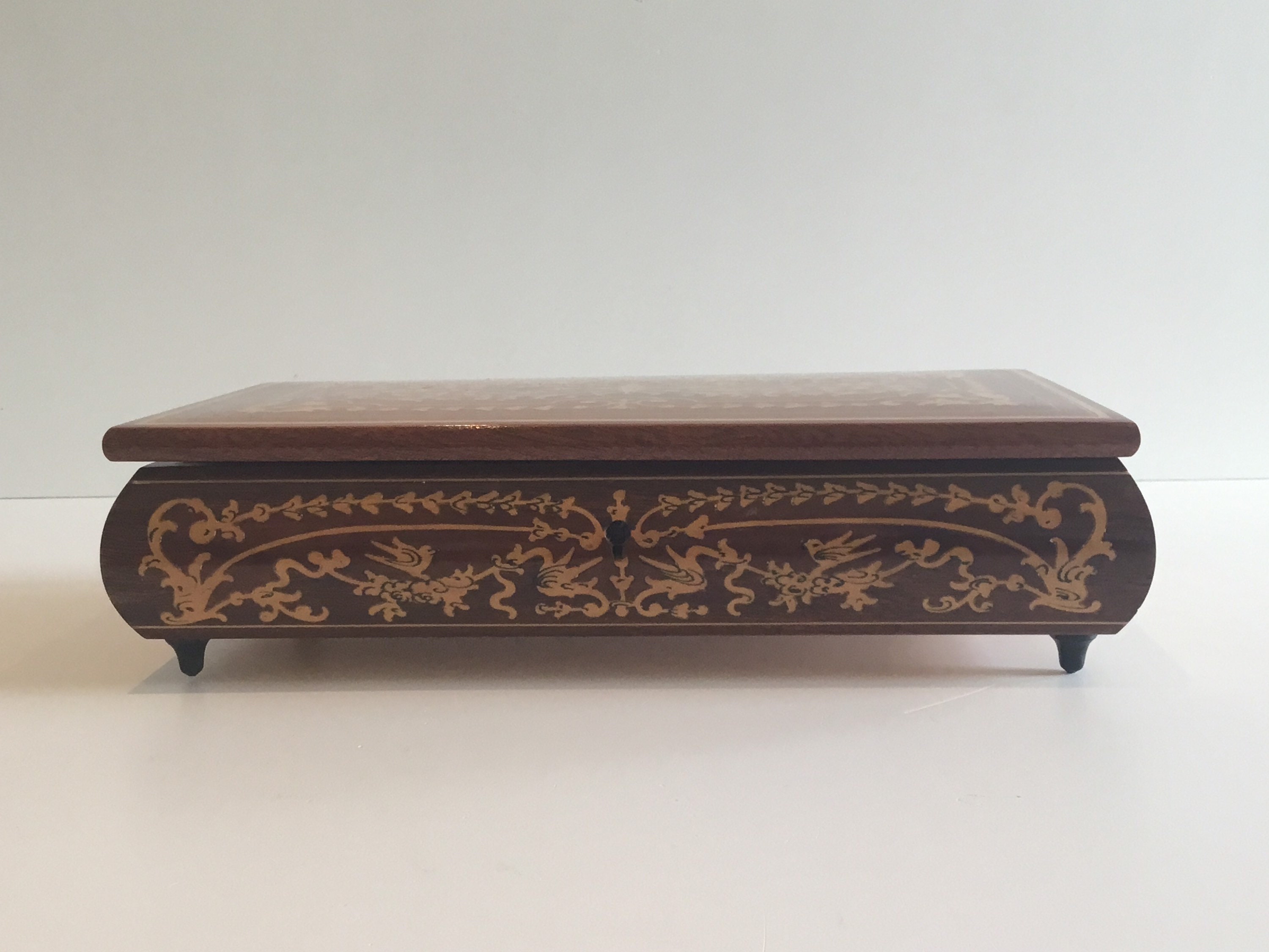 Vintage Music Box | 1960s Sorrento Italy, Wood Inlay Jewelry Box "Isle of Capri" — photo 5 of 10
