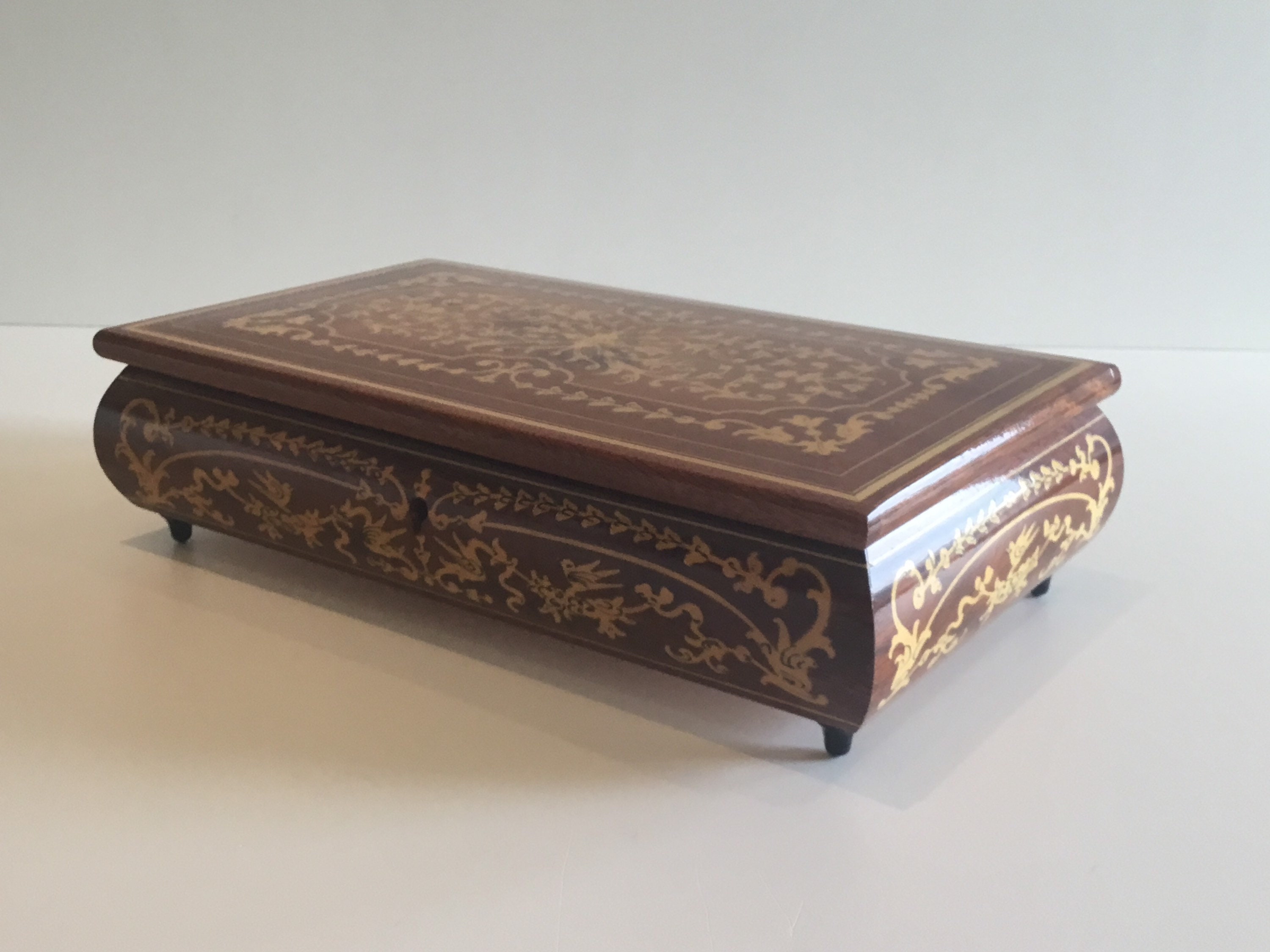Vintage Music Box | 1960s Sorrento Italy, Wood Inlay Jewelry Box "Isle of Capri" — photo 7 of 10