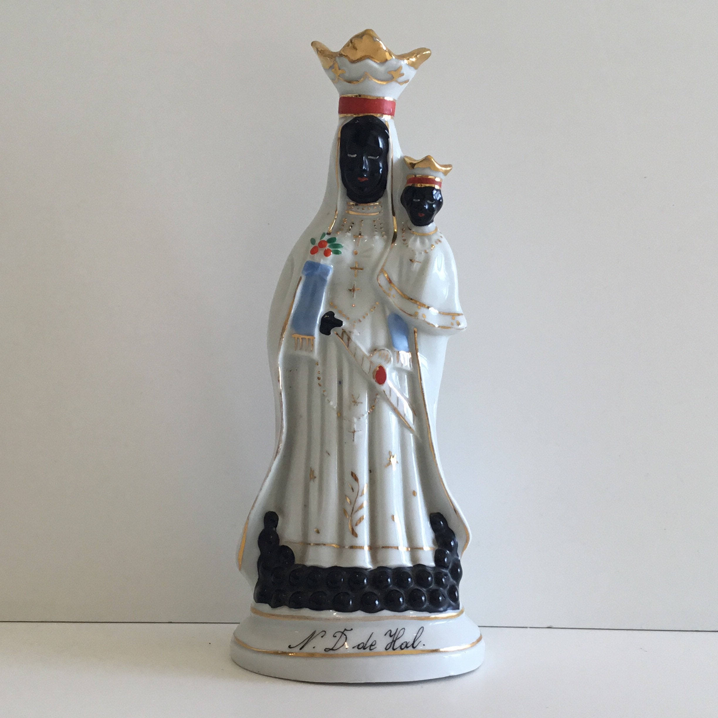 Black Madonna Statue Vintage Notre Dame de Halle Hand Painted (1930s) — photo 3 of 9