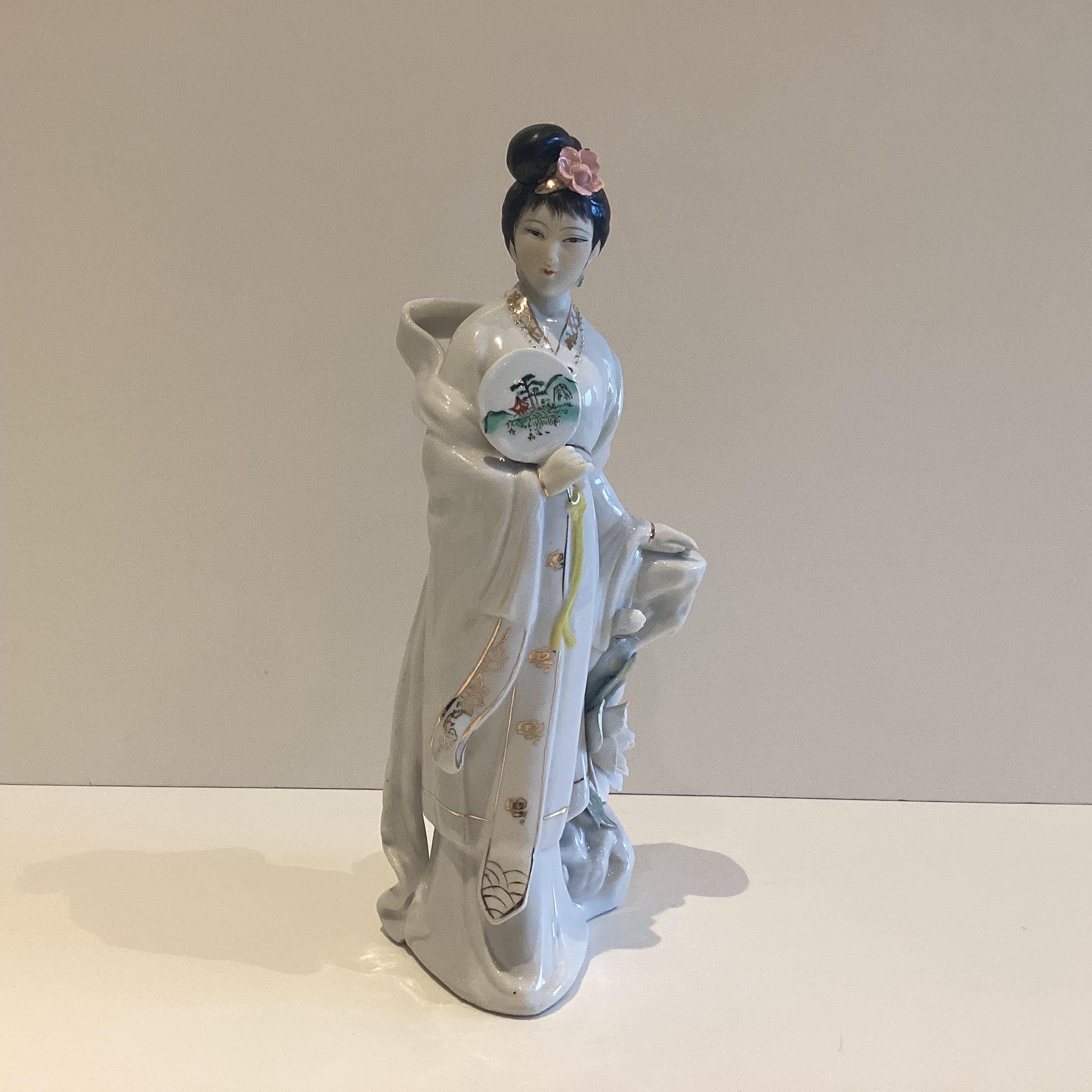 Porcelain Figurine – Chinese Vintage (1960s) Cultural Revolution, Zhongguo Zhi Zao — photo 2 of 9