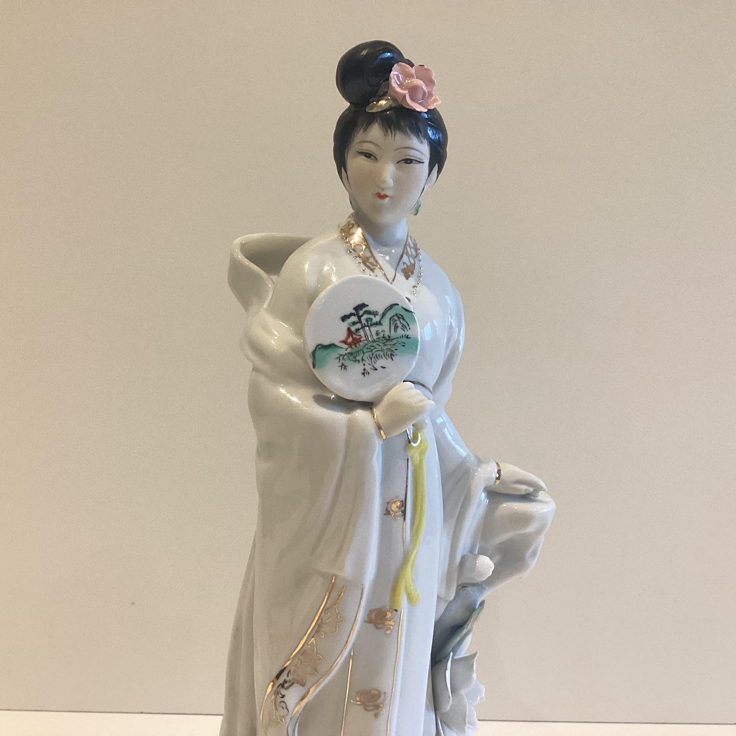 Porcelain Figurine – Chinese Vintage (1960s) Cultural Revolution, Zhongguo Zhi Zao — photo 6 of 9