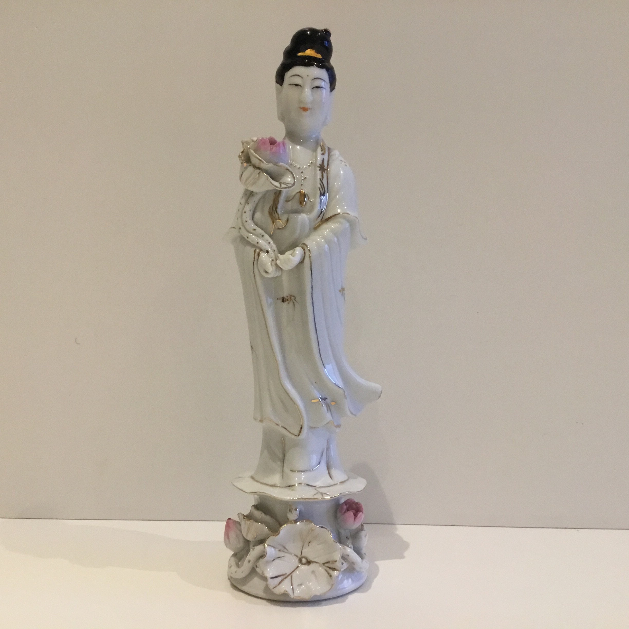 Vintage Porcelain Guan Yin | 1950s Chinese Goddess of Mercy, Hand Painted Gold Floral — photo 3 of 11